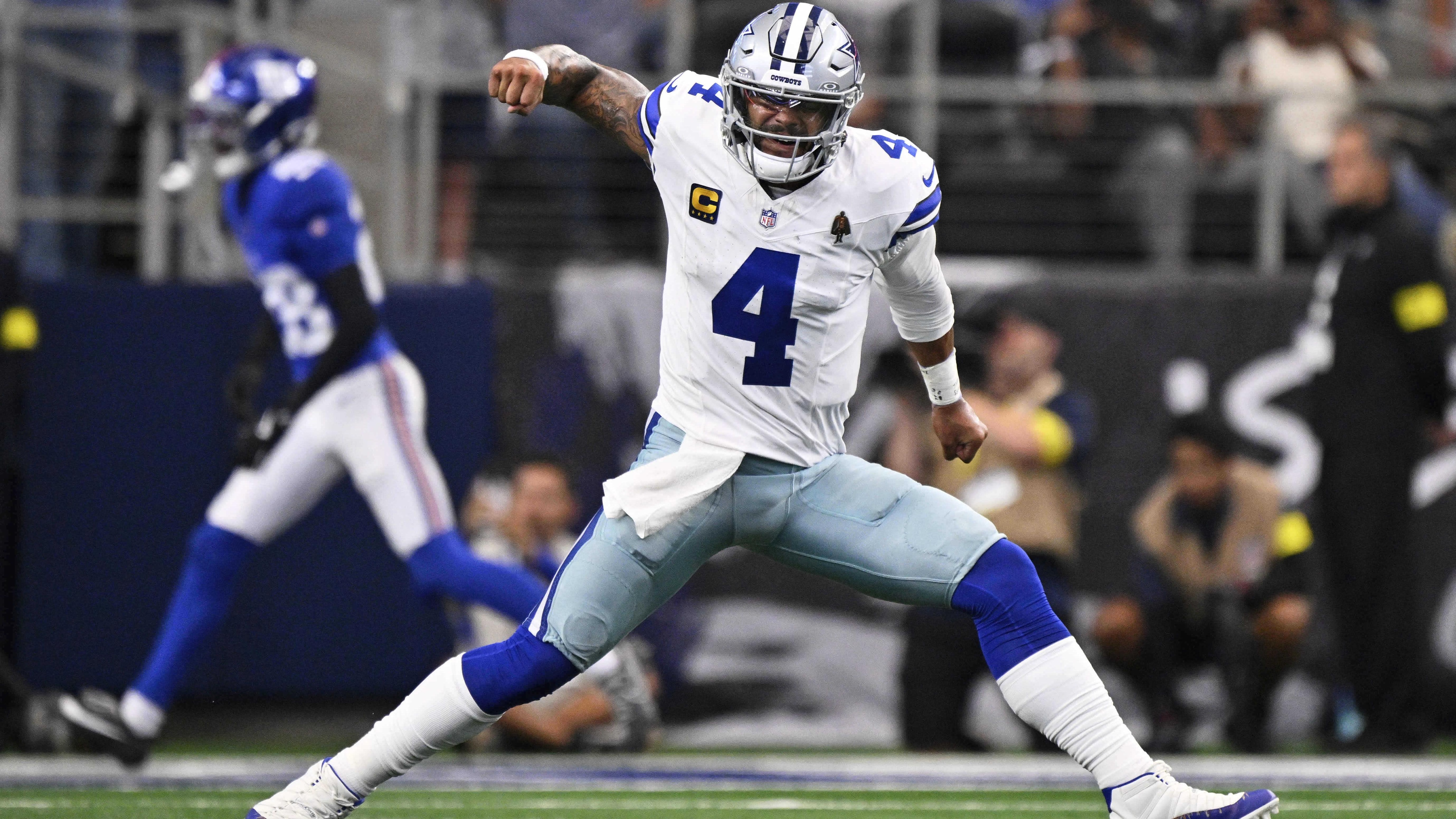 Cowboys’ Dak Prescott Reacts to 14th Straight Win over Giants on Video