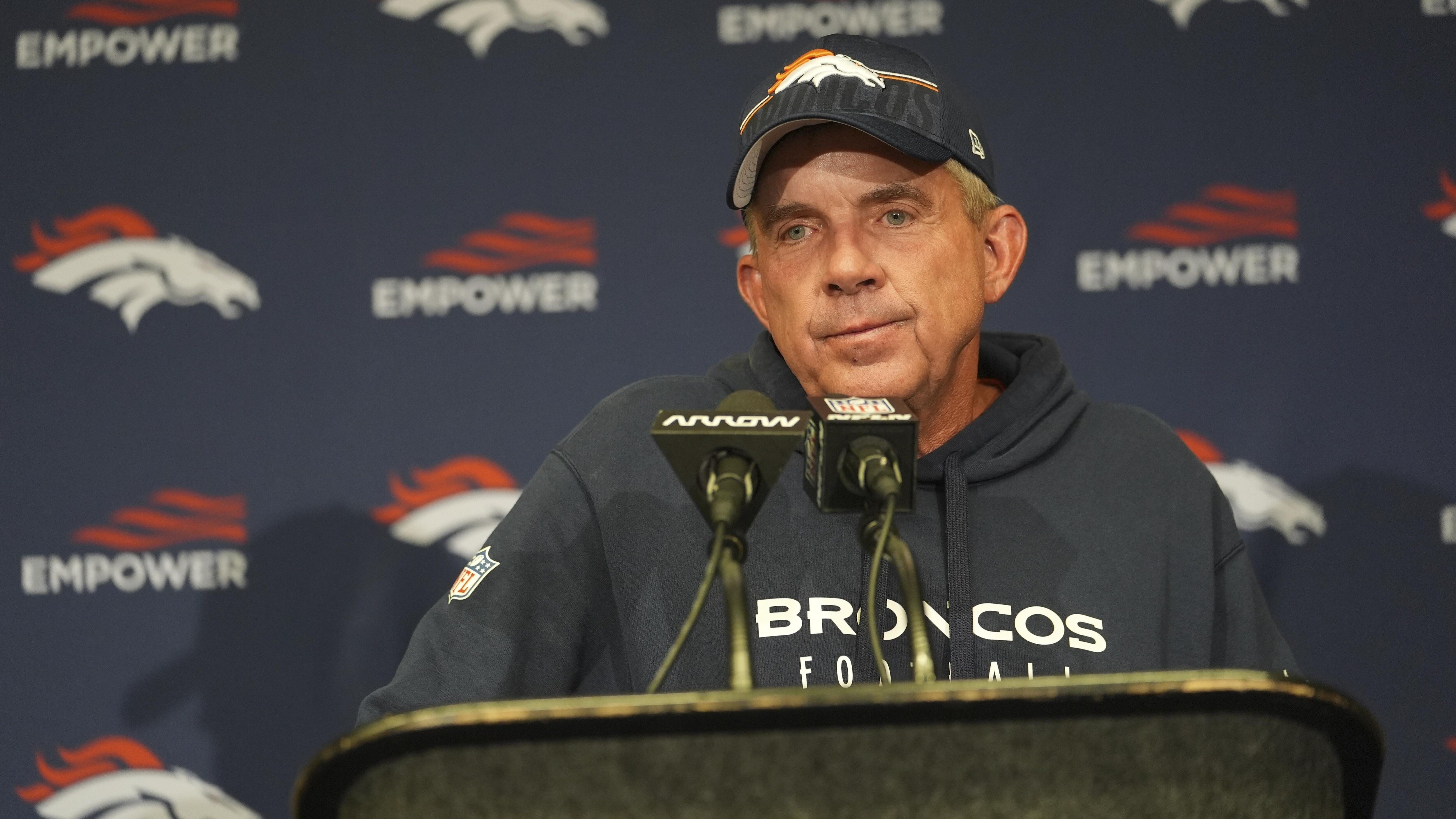 Broncos Colts Football