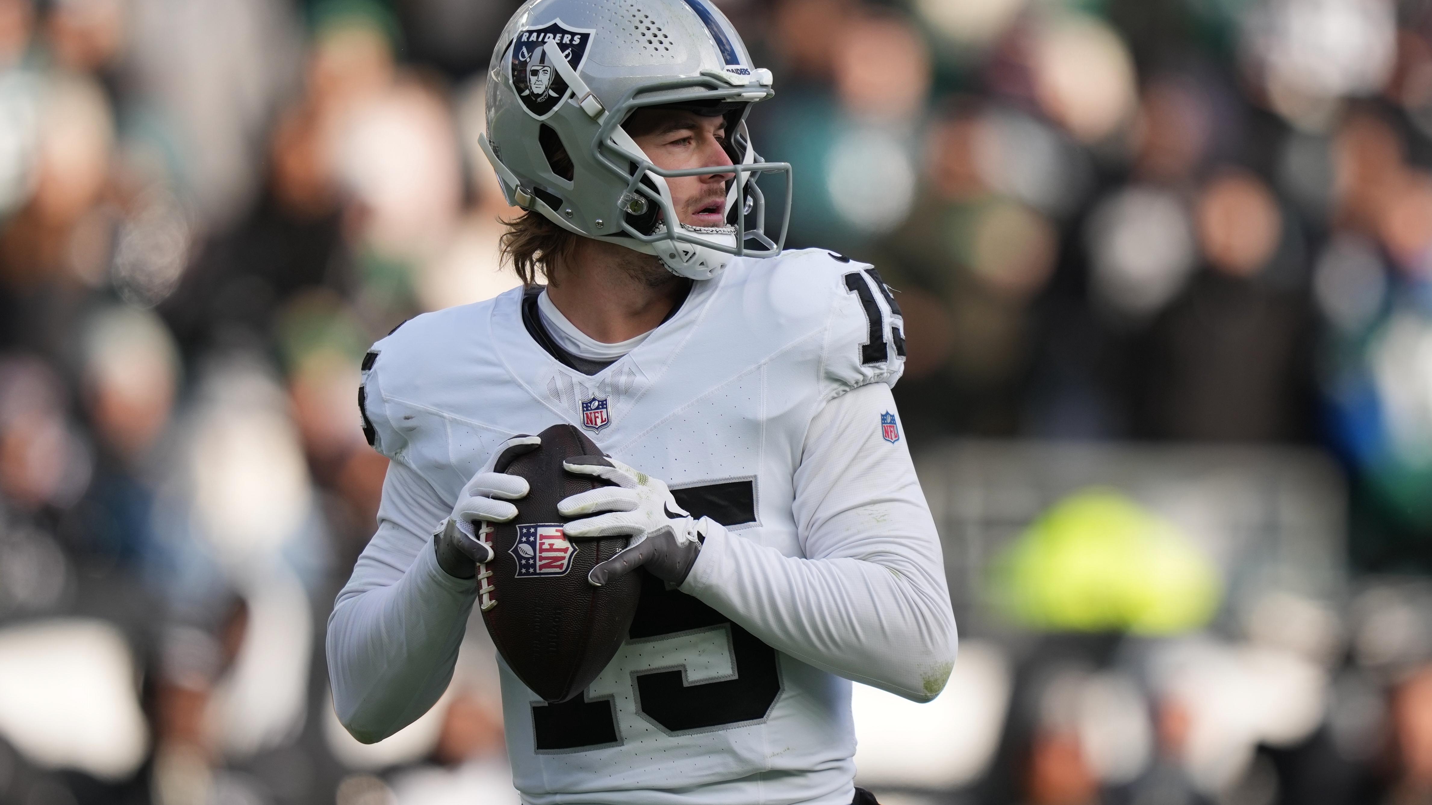 Raiders Eagles Football