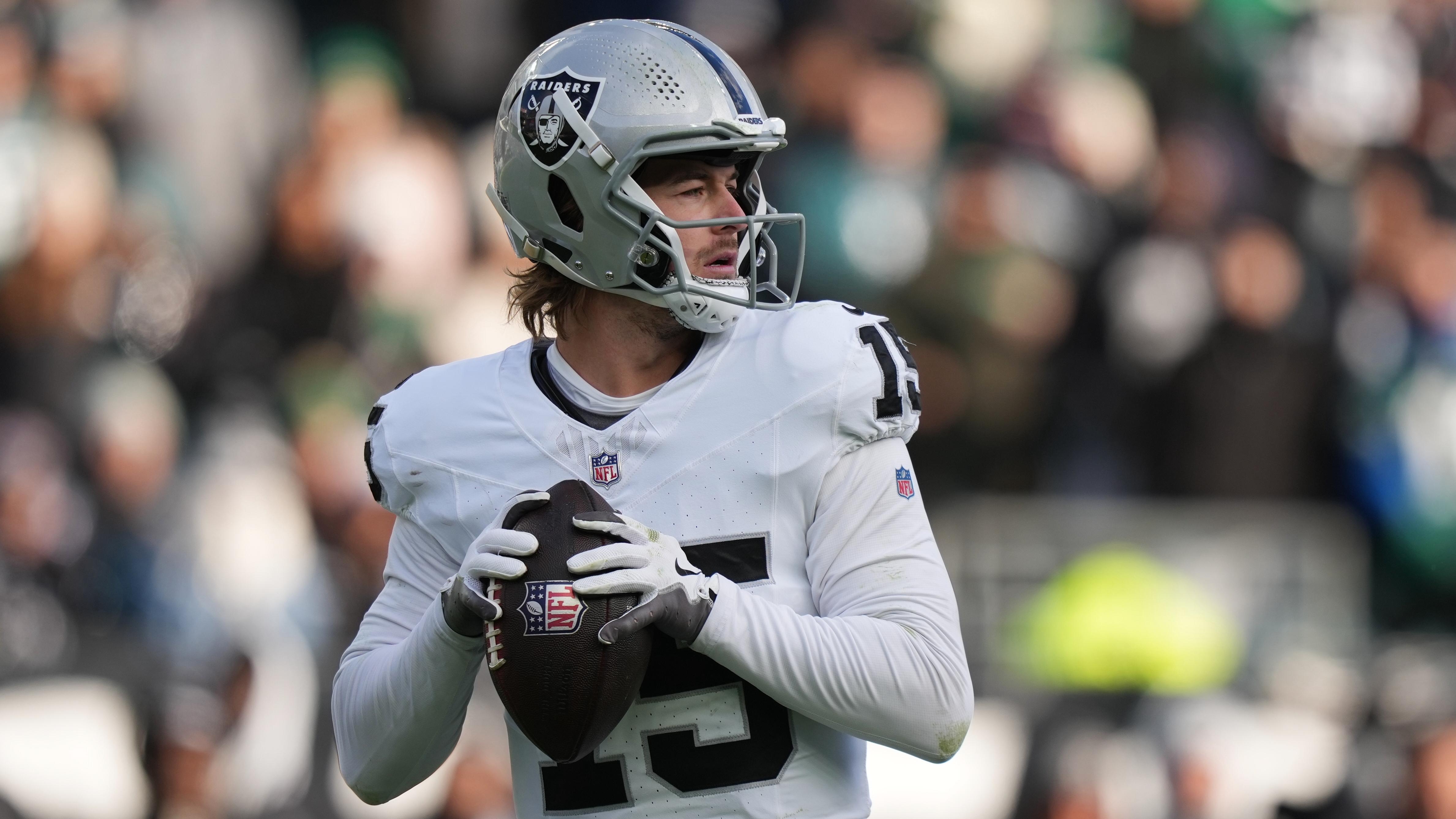 Raiders Eagles Football