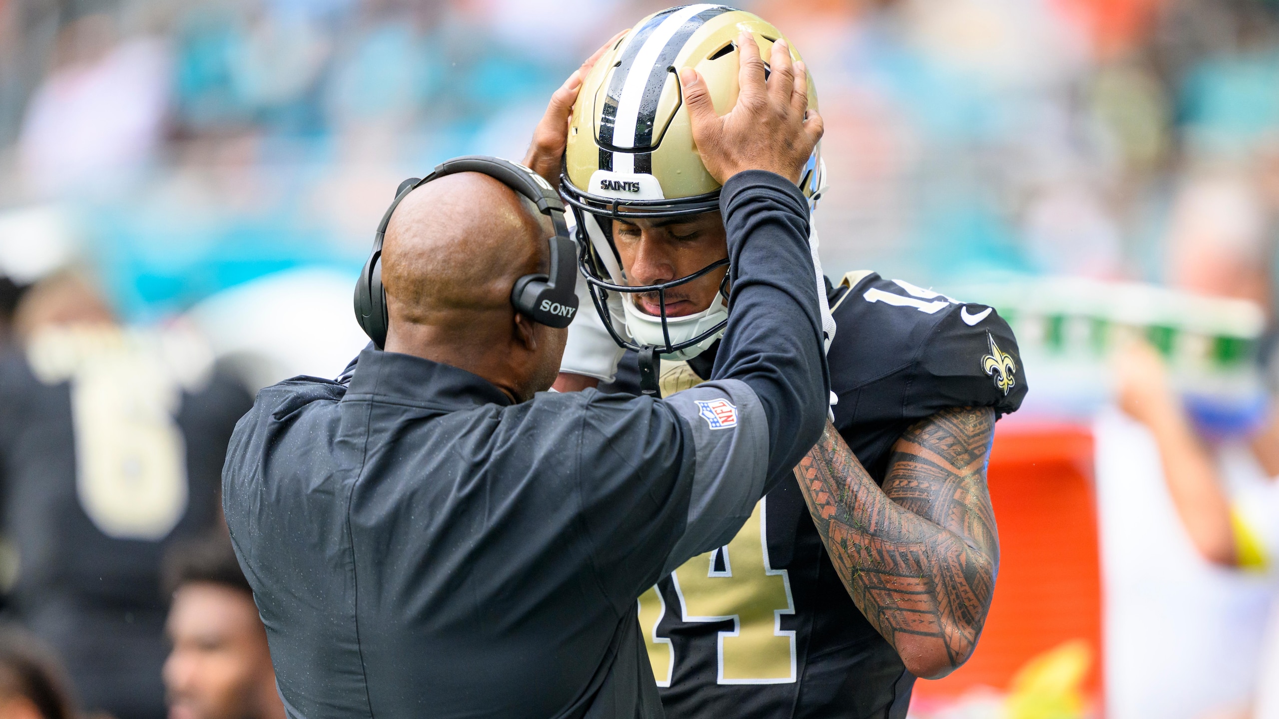 Saints Dolphins Football