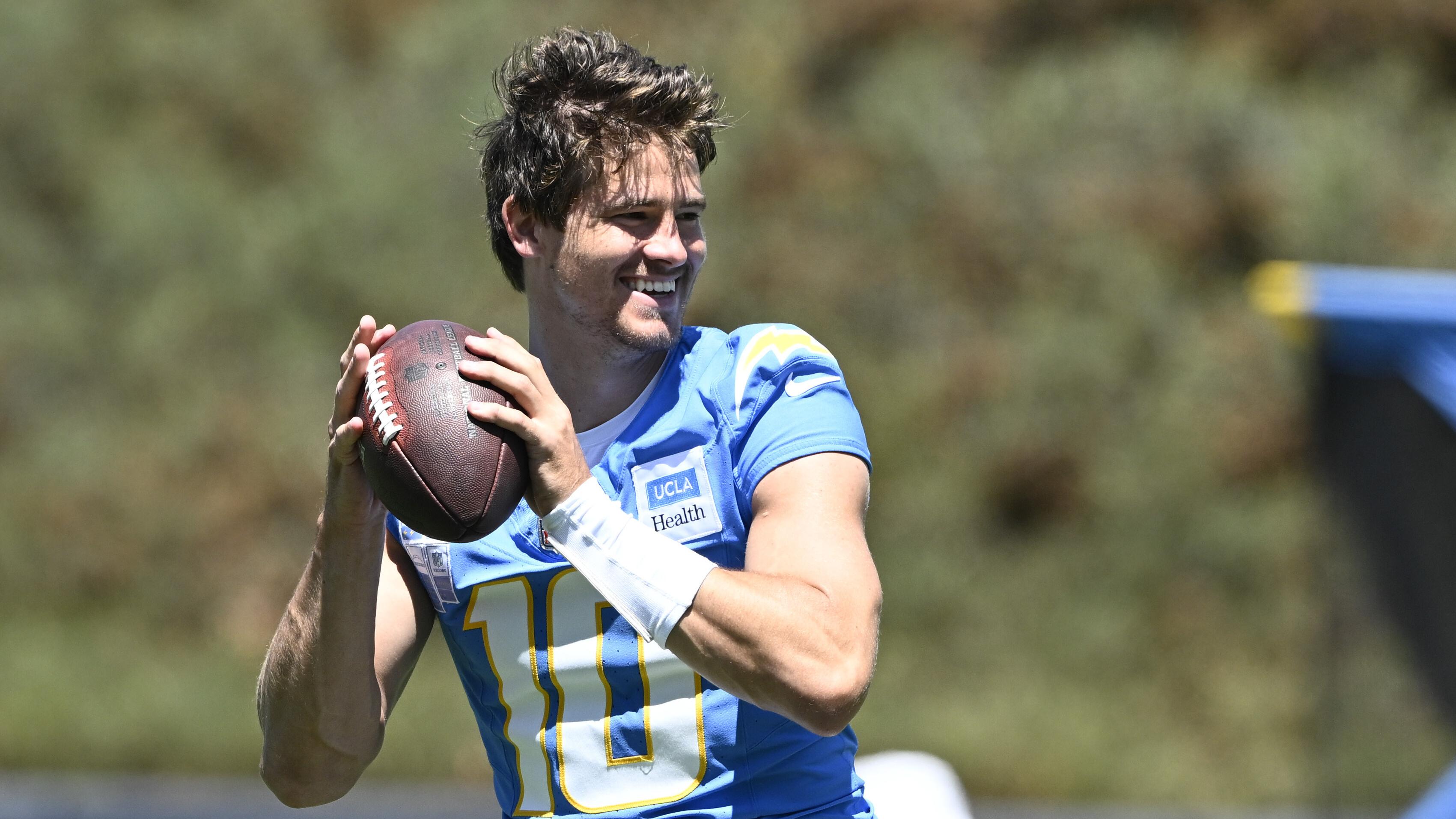 Chargers Camp Football