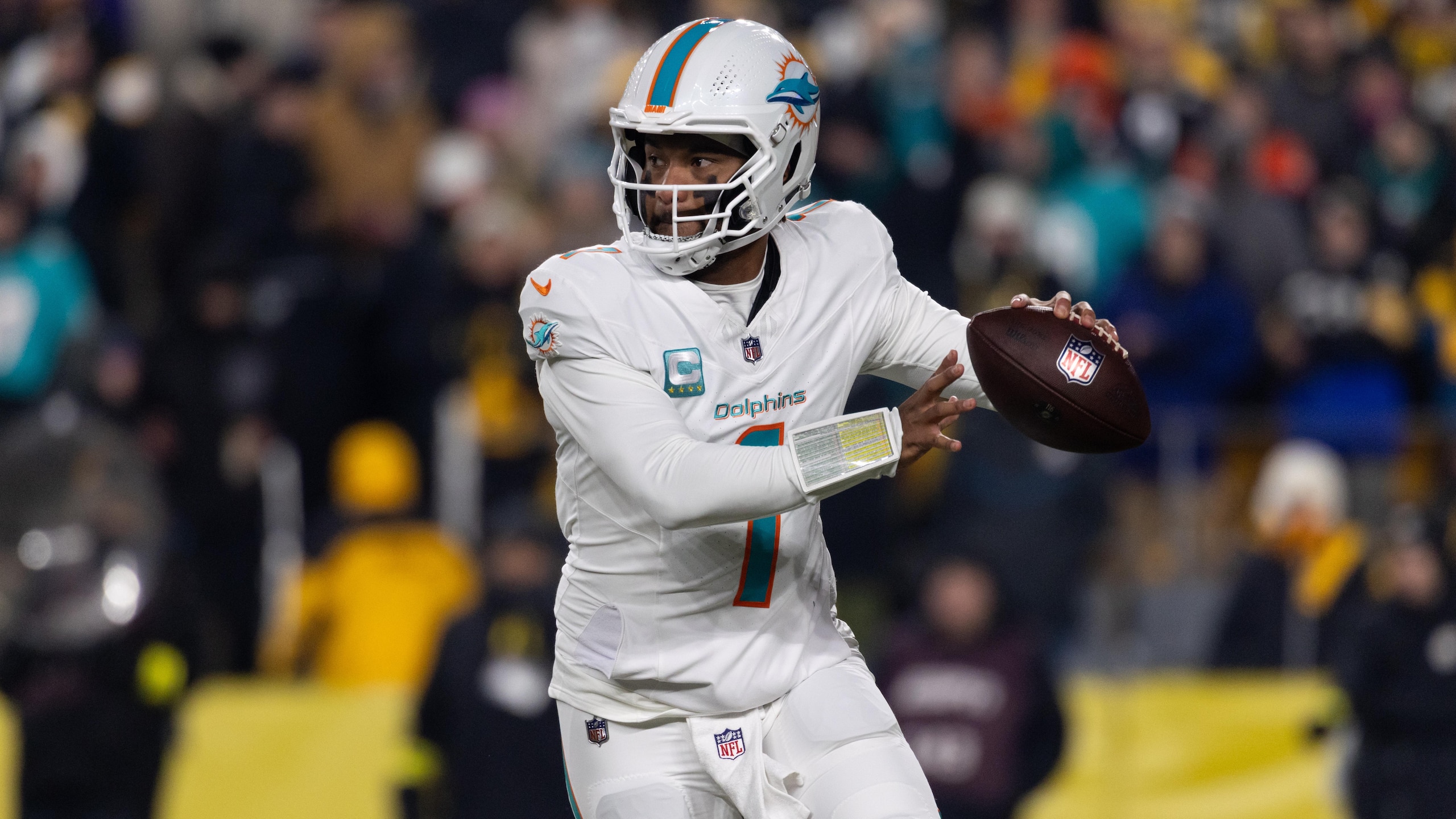 Dolphins Steelers Football