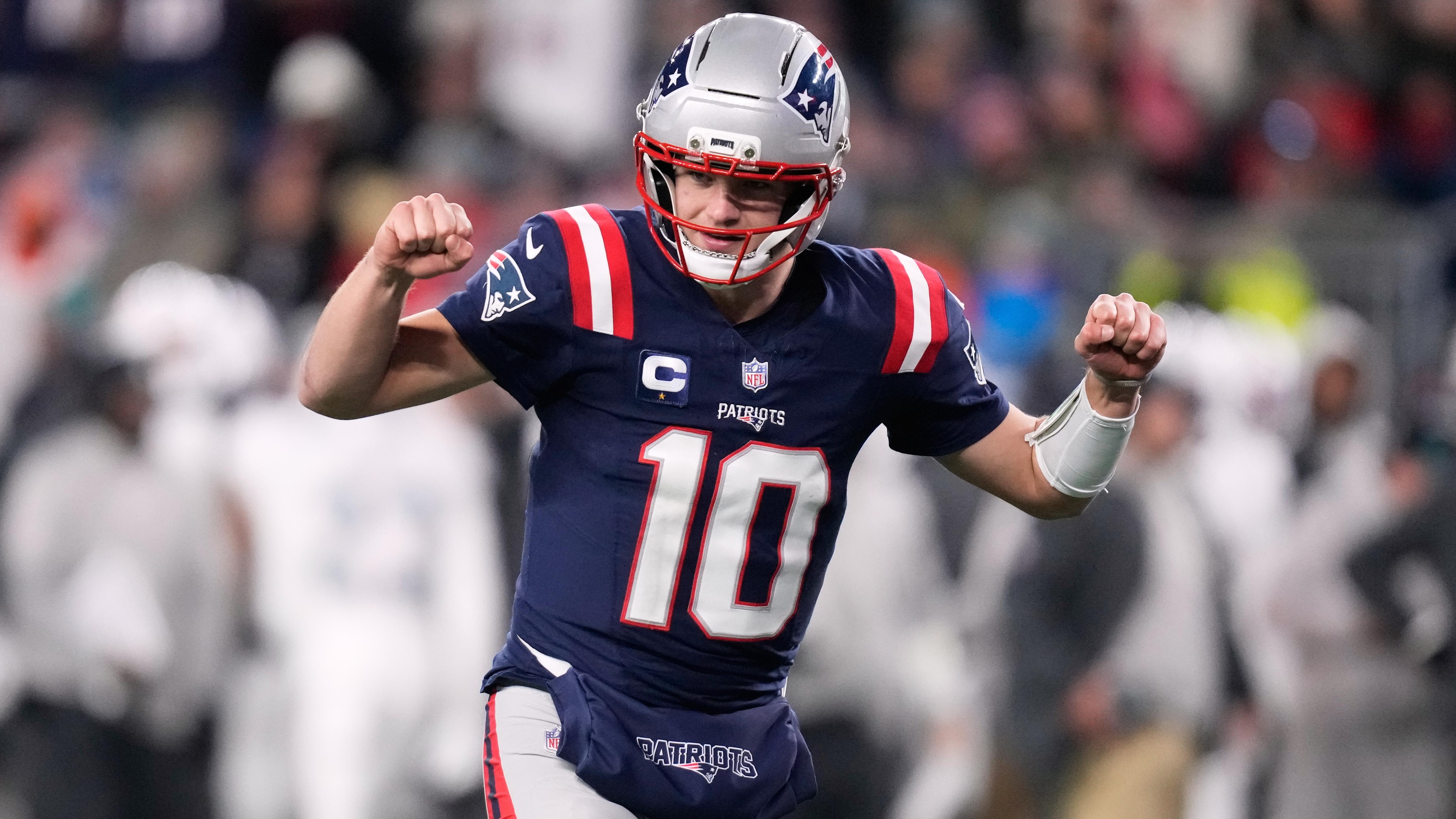 Dolphins Patriots Football