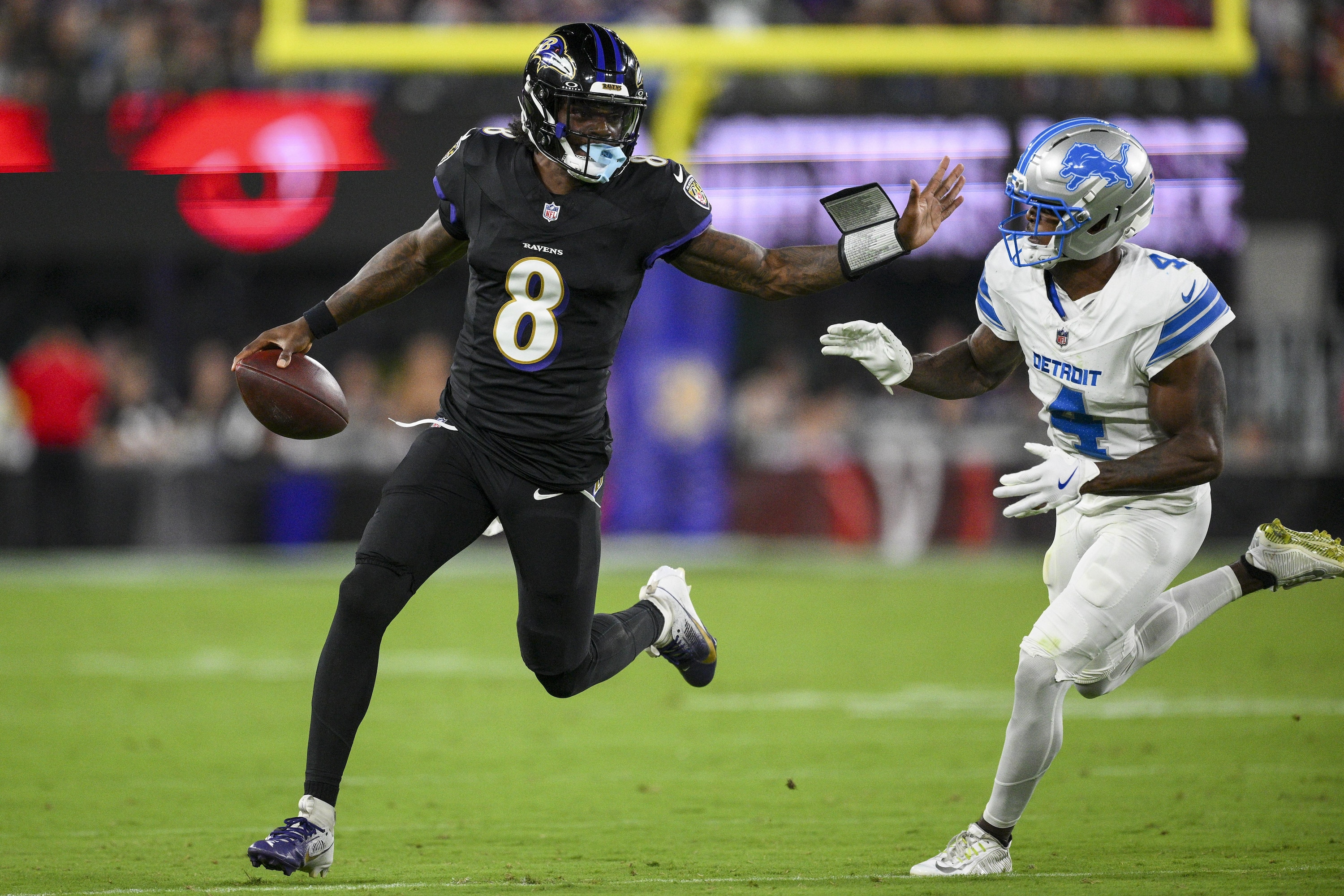 Lamar Jackson, Derrick Henry Criticized by NFL Fans in Ravens’ Loss to Goff, Lions