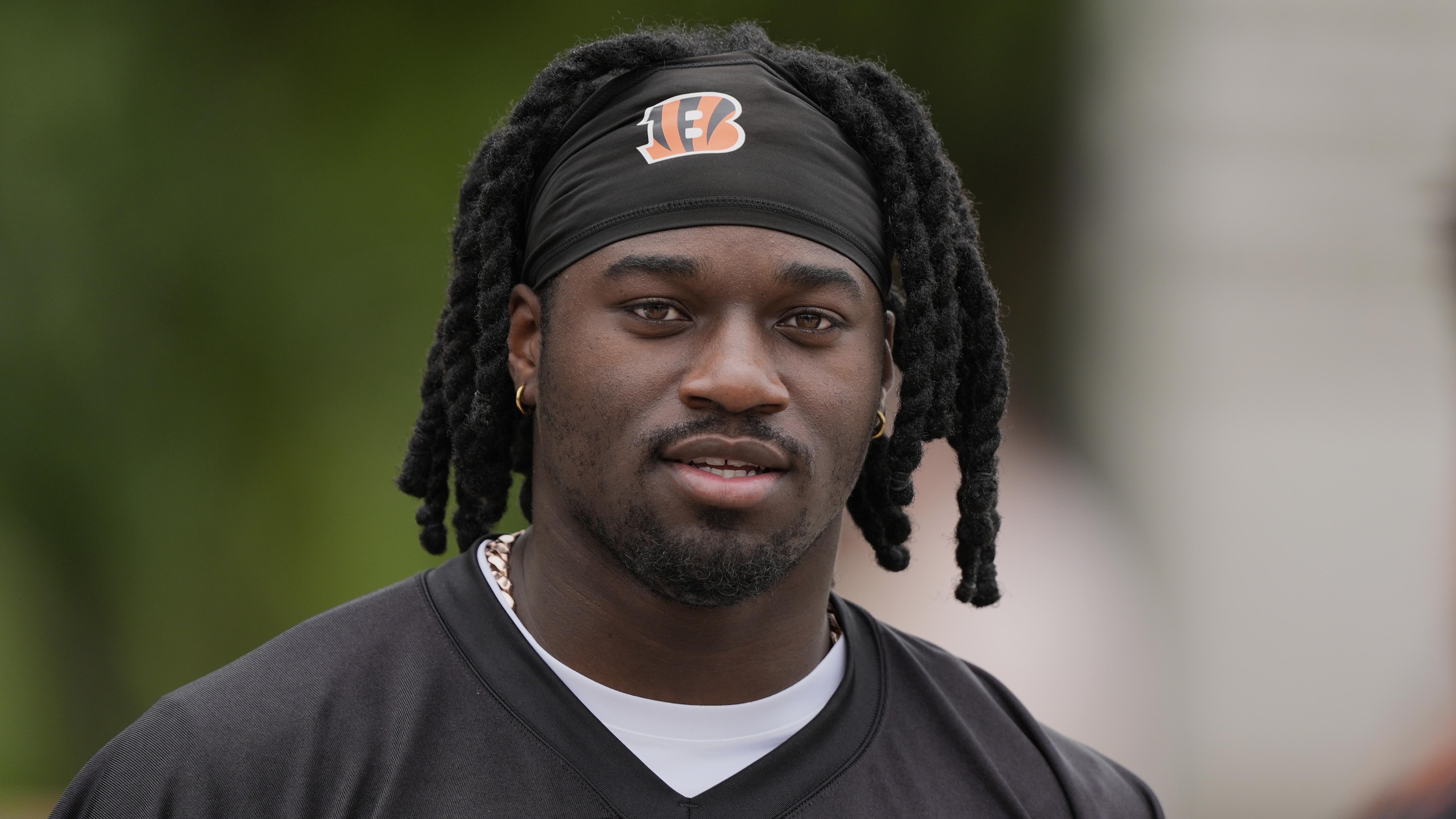 Shemar Stewart Reportedly Working Out at Texas A&M amid Bengals Contract Dispute