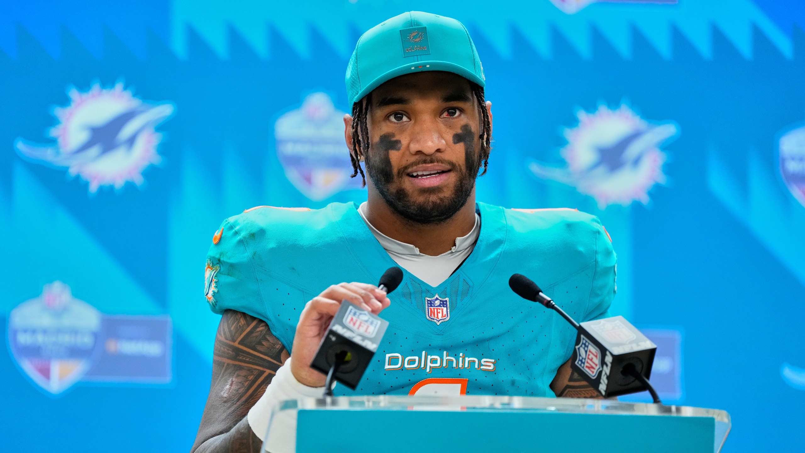 Commanders Dolphins Football