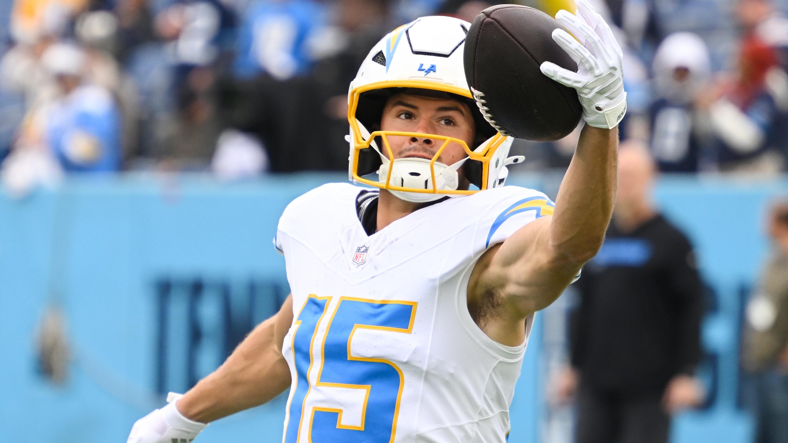 Chargers Titans Football