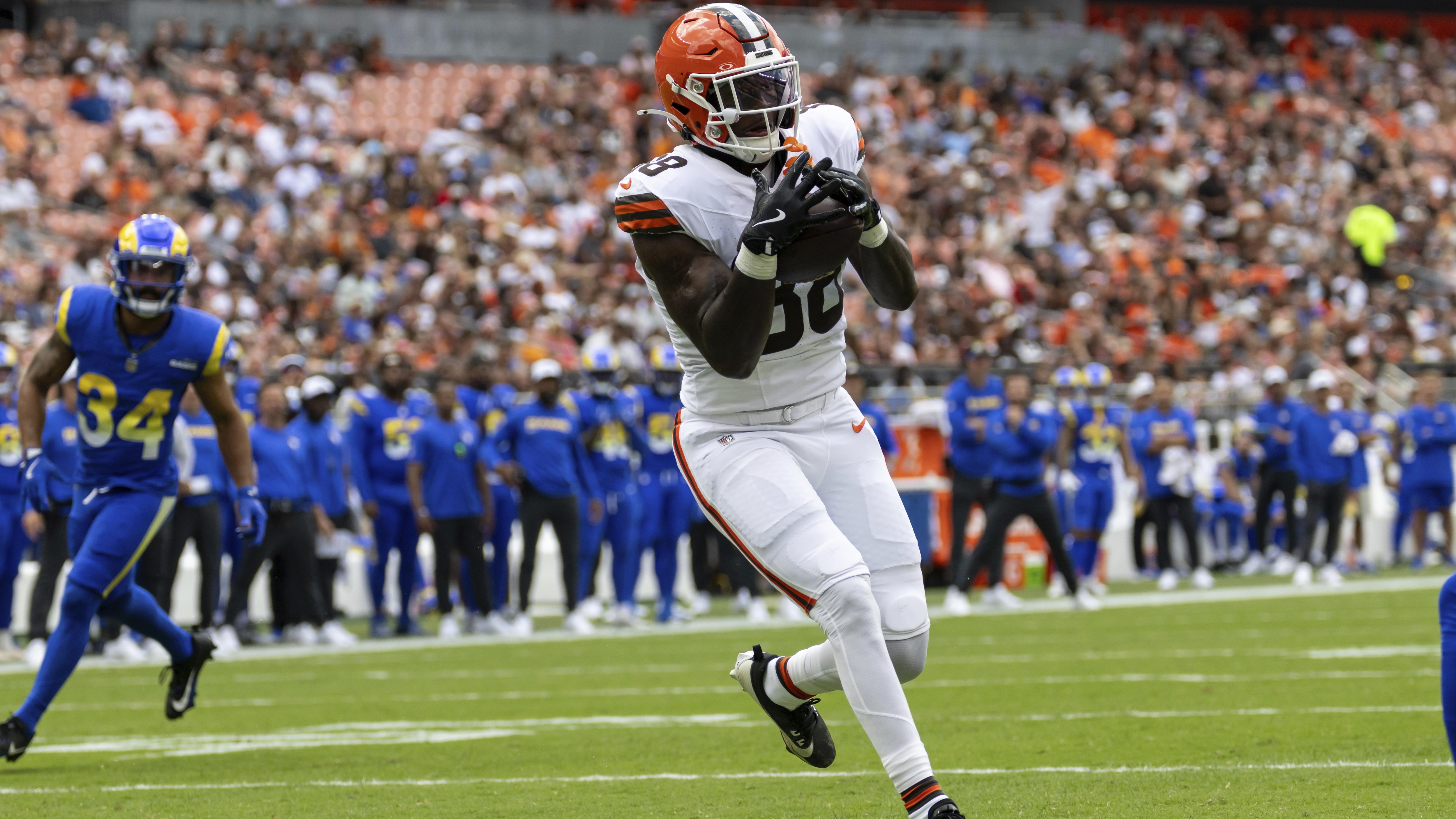 Rams Browns Football