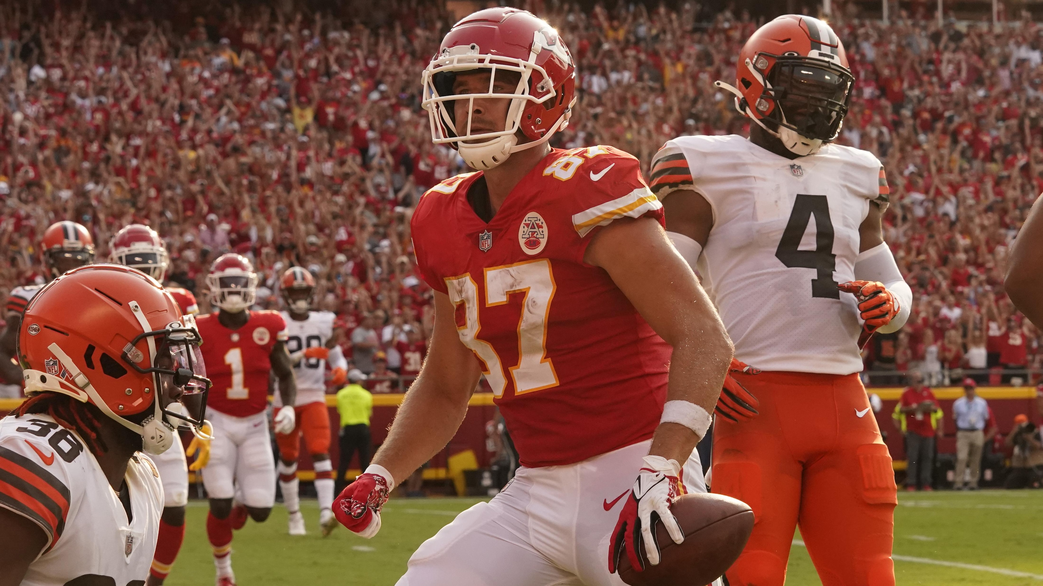 Travis Kelce Says He Pleaded to Play For Browns, Cried in 2013 Pre-NFL Draft Meeting
