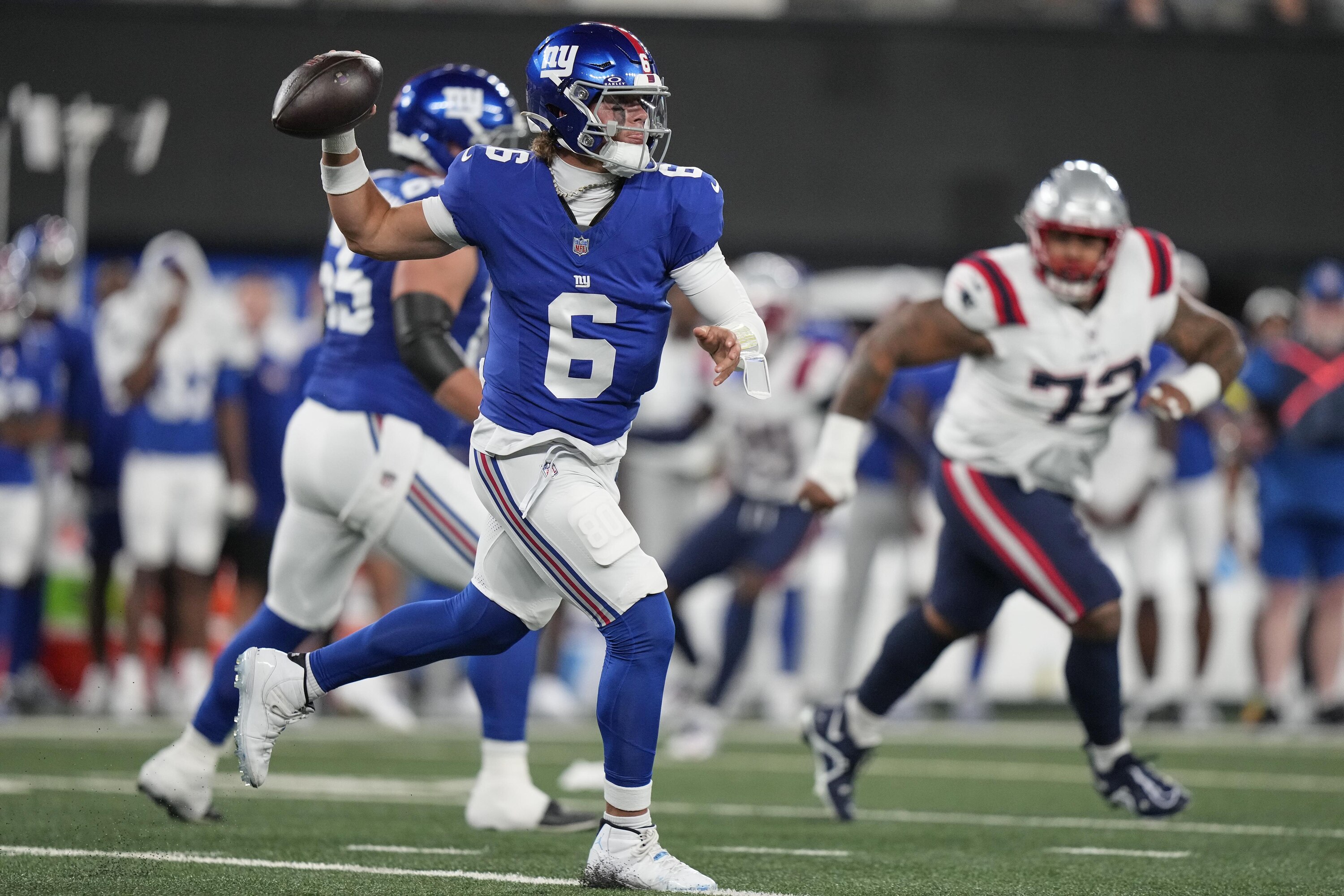 Jaxson Dart Eyed by Fans as Giants' QB1 over Russell Wilson Amid ...