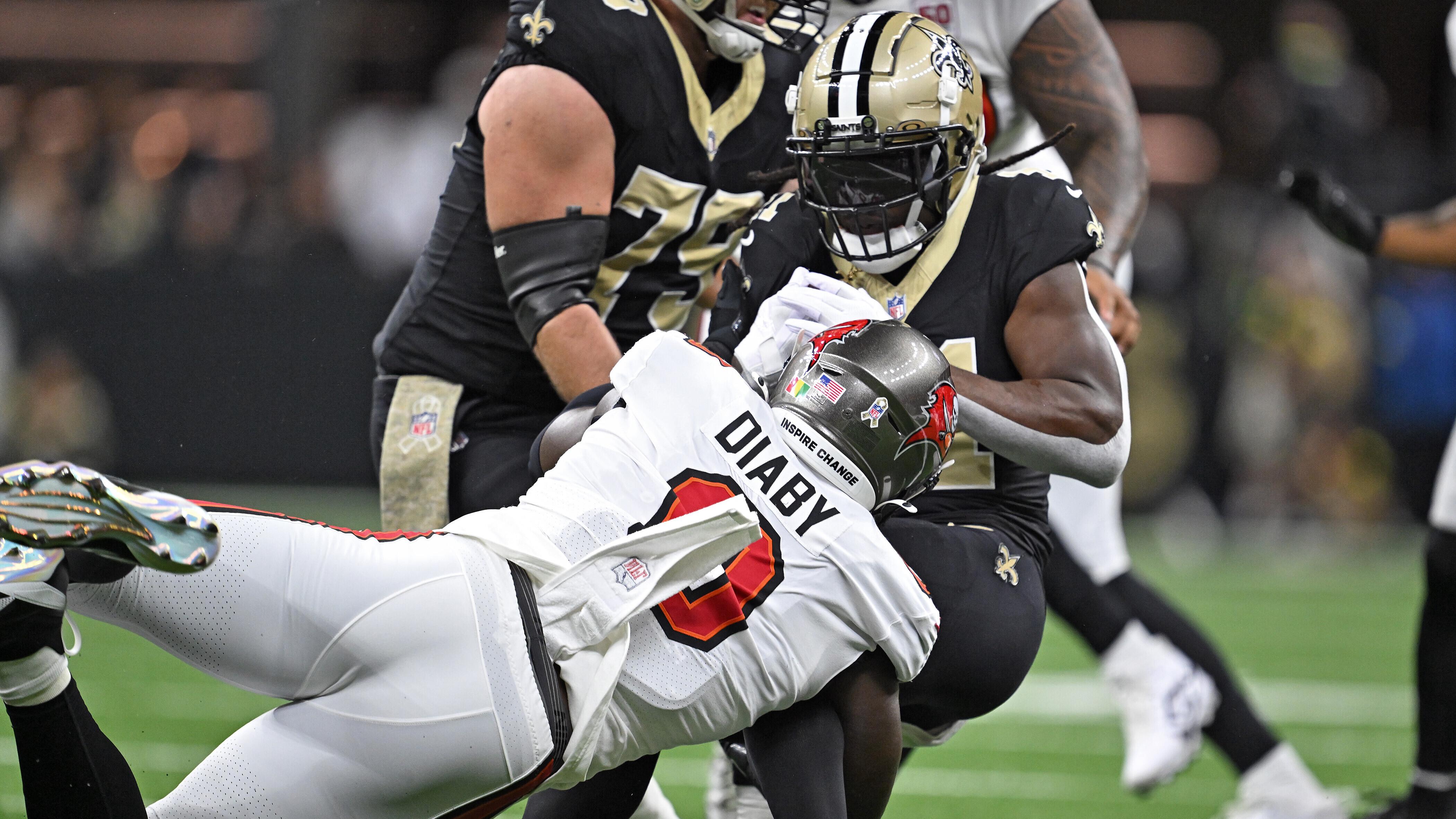 Buccaneers Saints Football