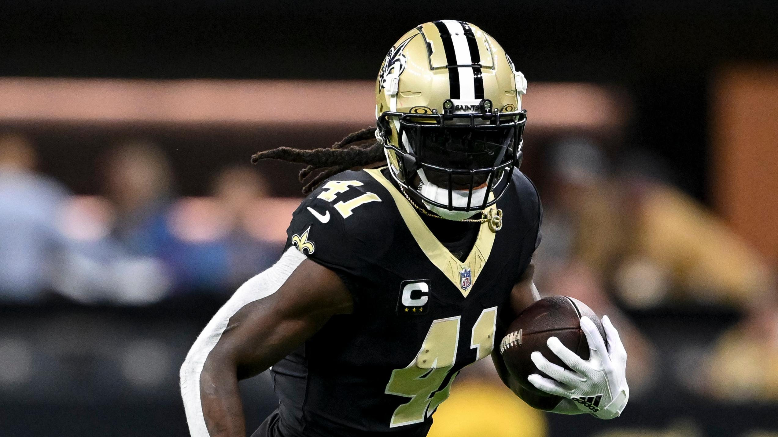 Patriots Saints Football