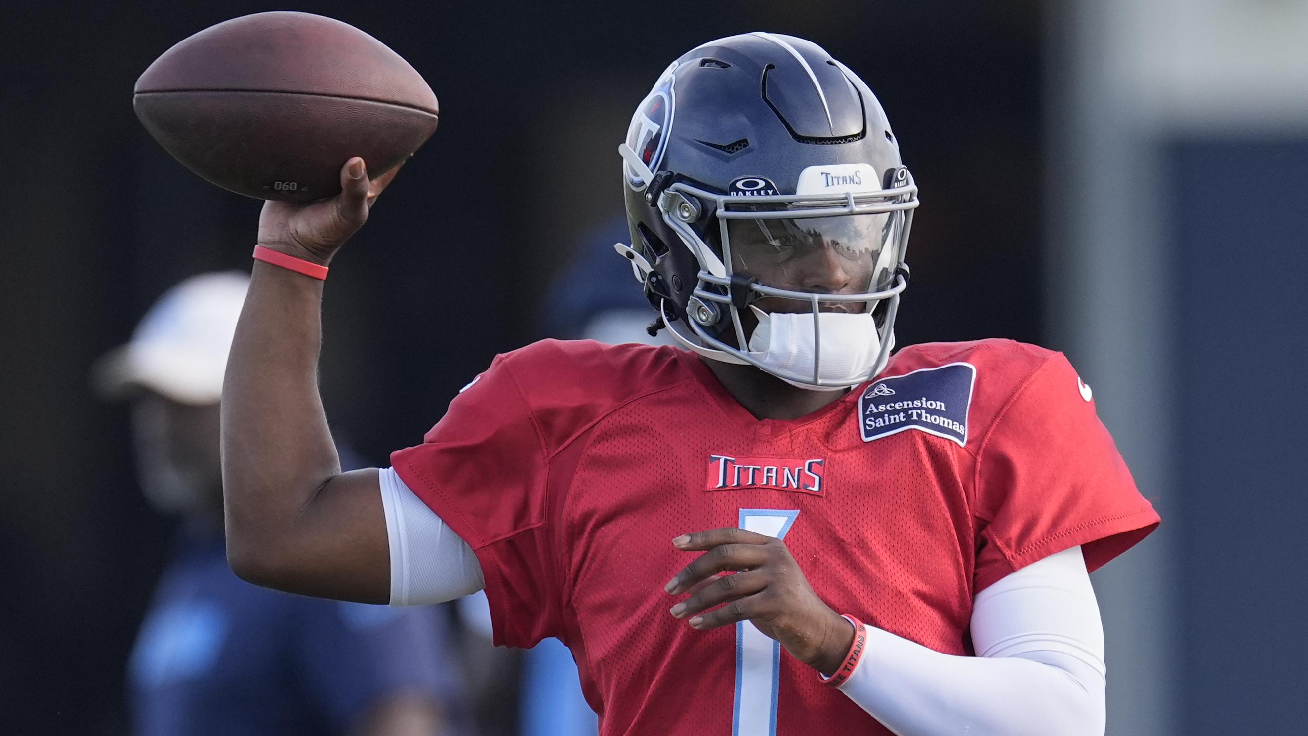 Titans Camp Football