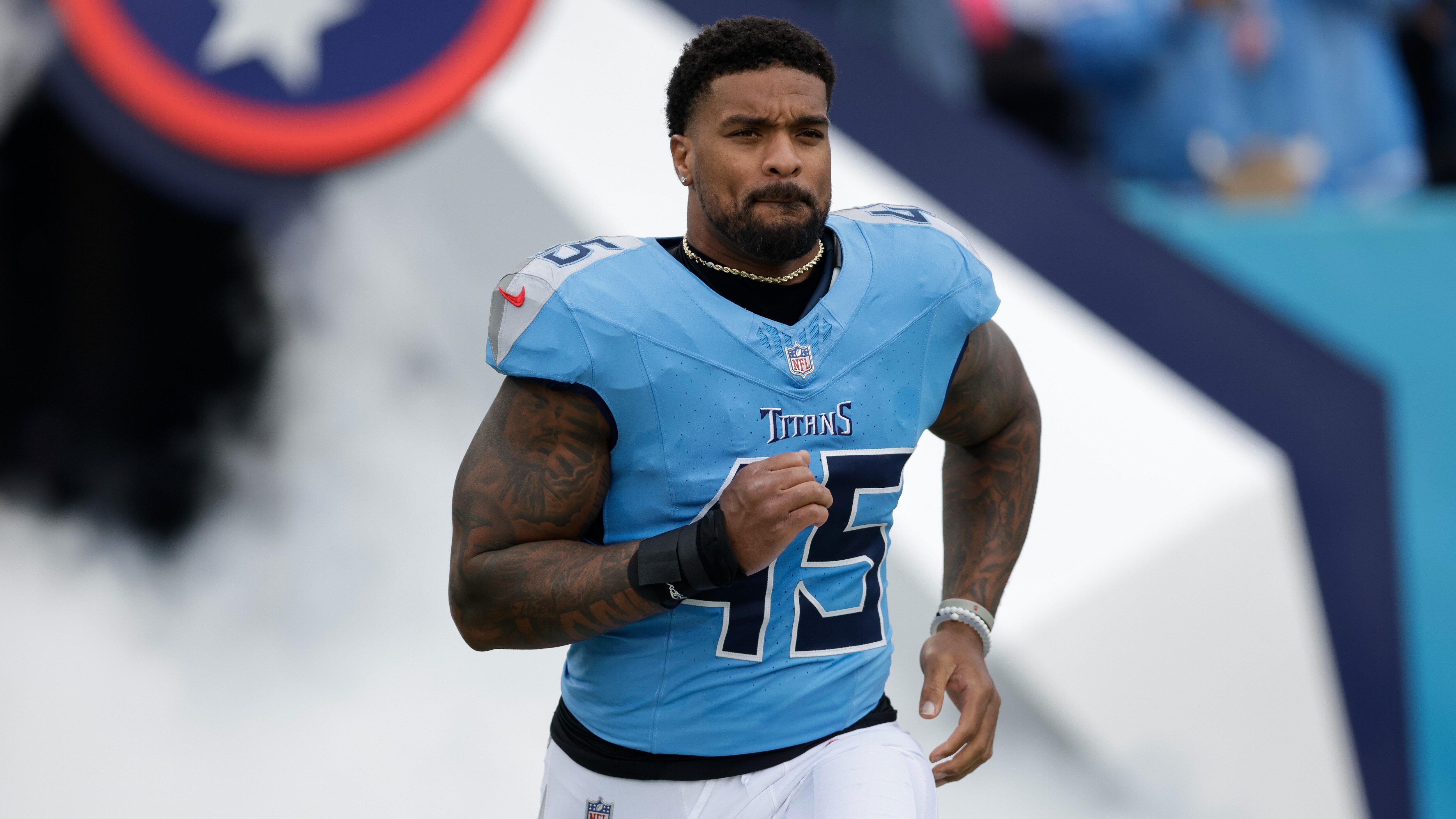 Chargers Titans Football