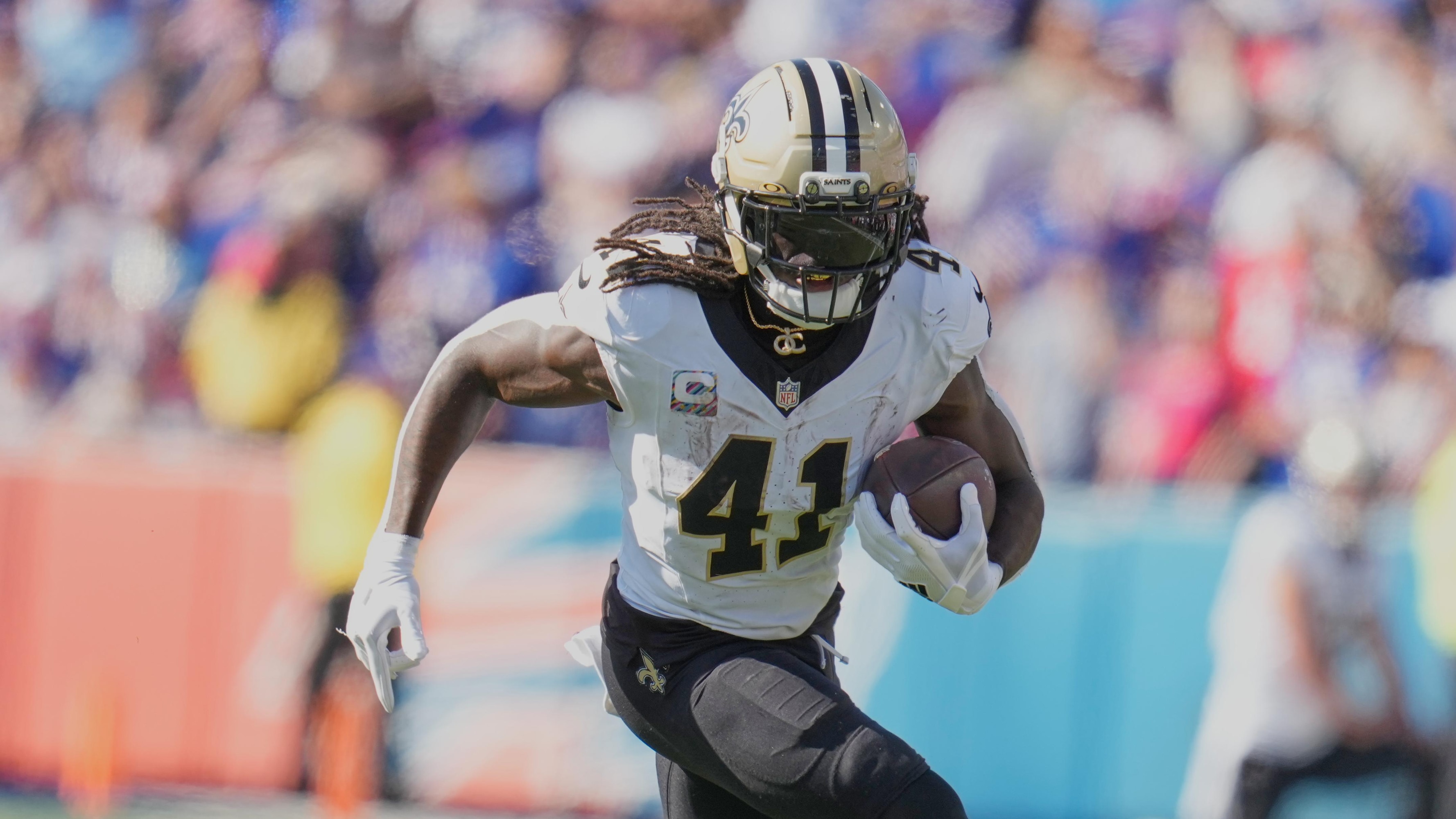 Alvin Kamara Trade Reportedly Not Eyed by Saints at Deadline amid NFL