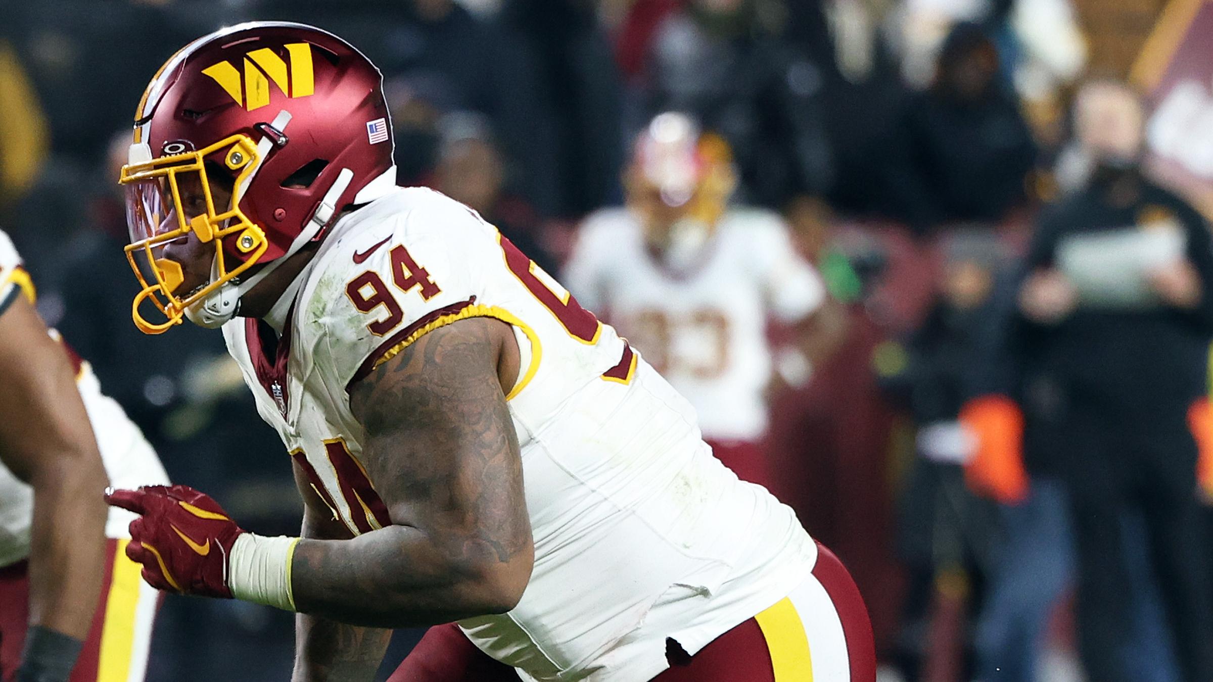 Broncos Commanders Football