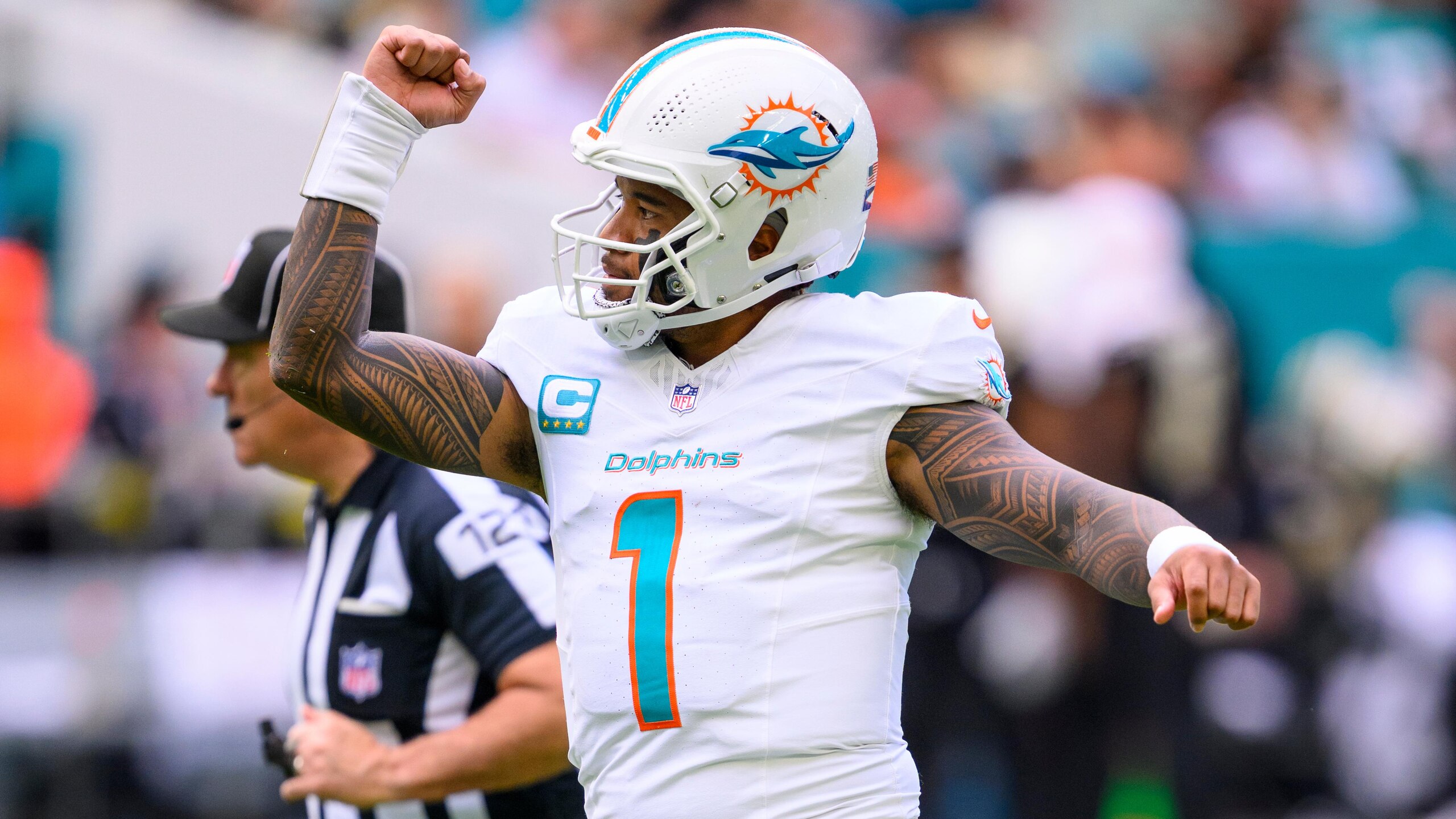 Saints Dolphins Football