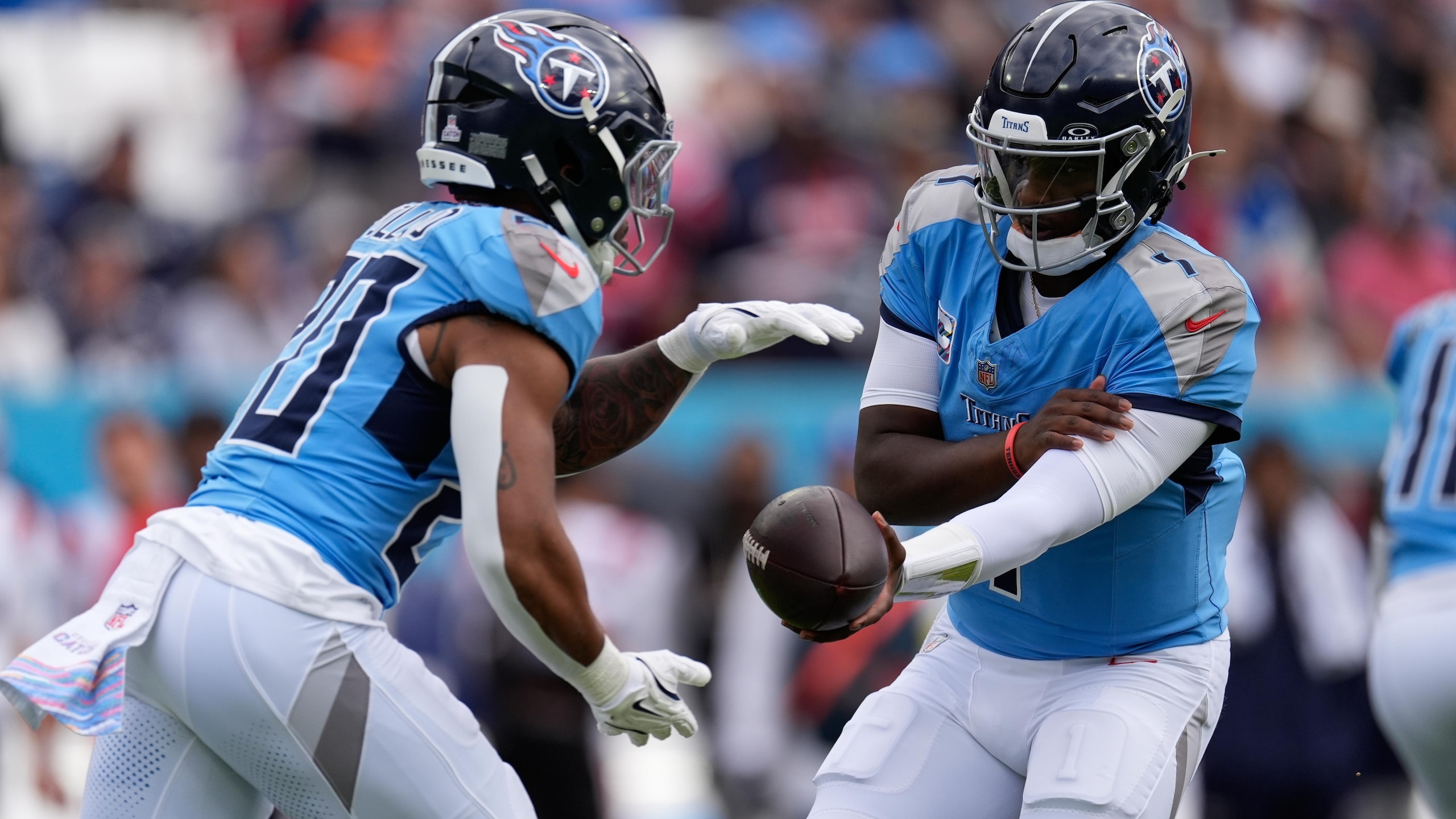 Patriots Titans Football