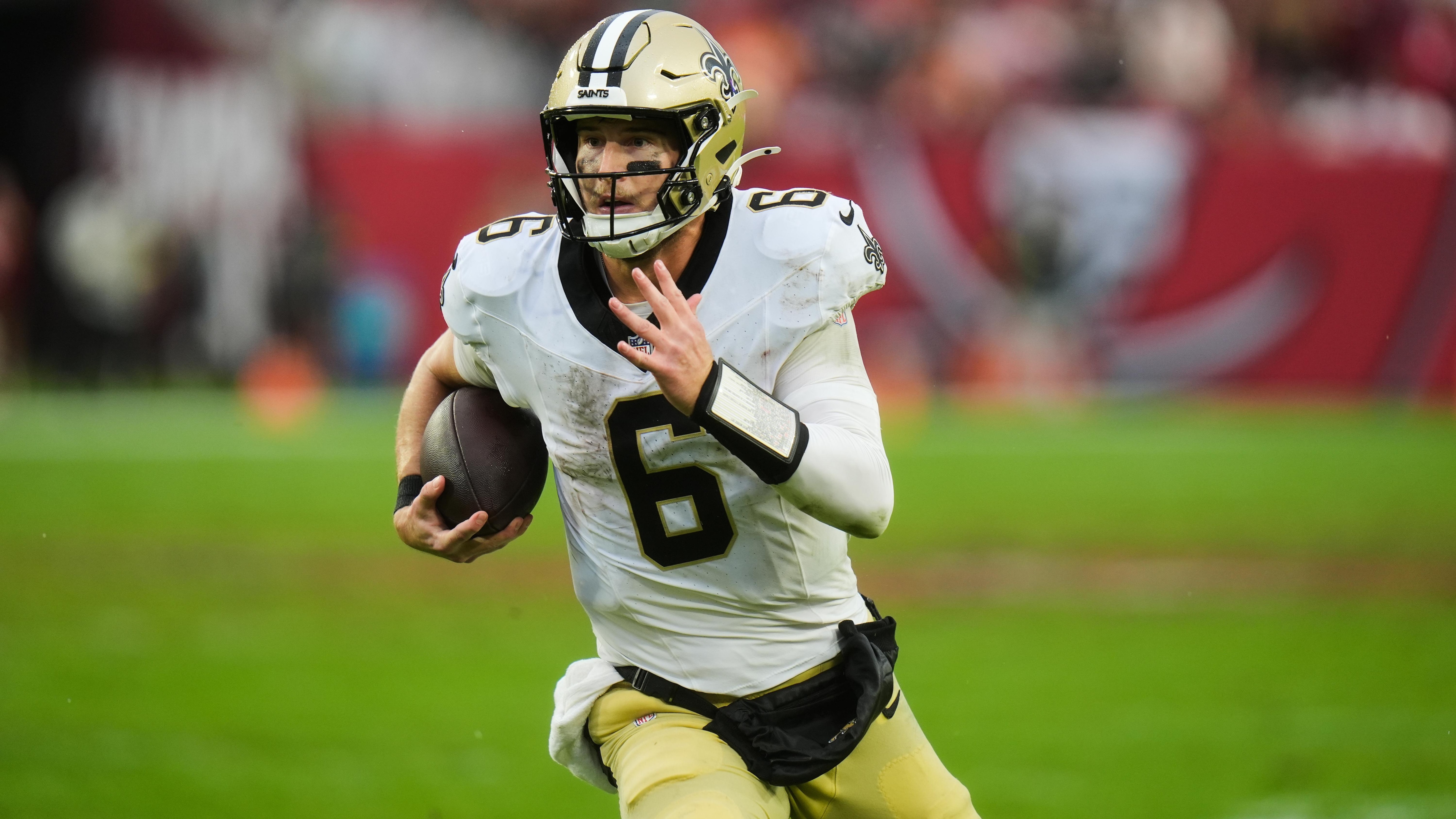 Saints Buccaneers Football