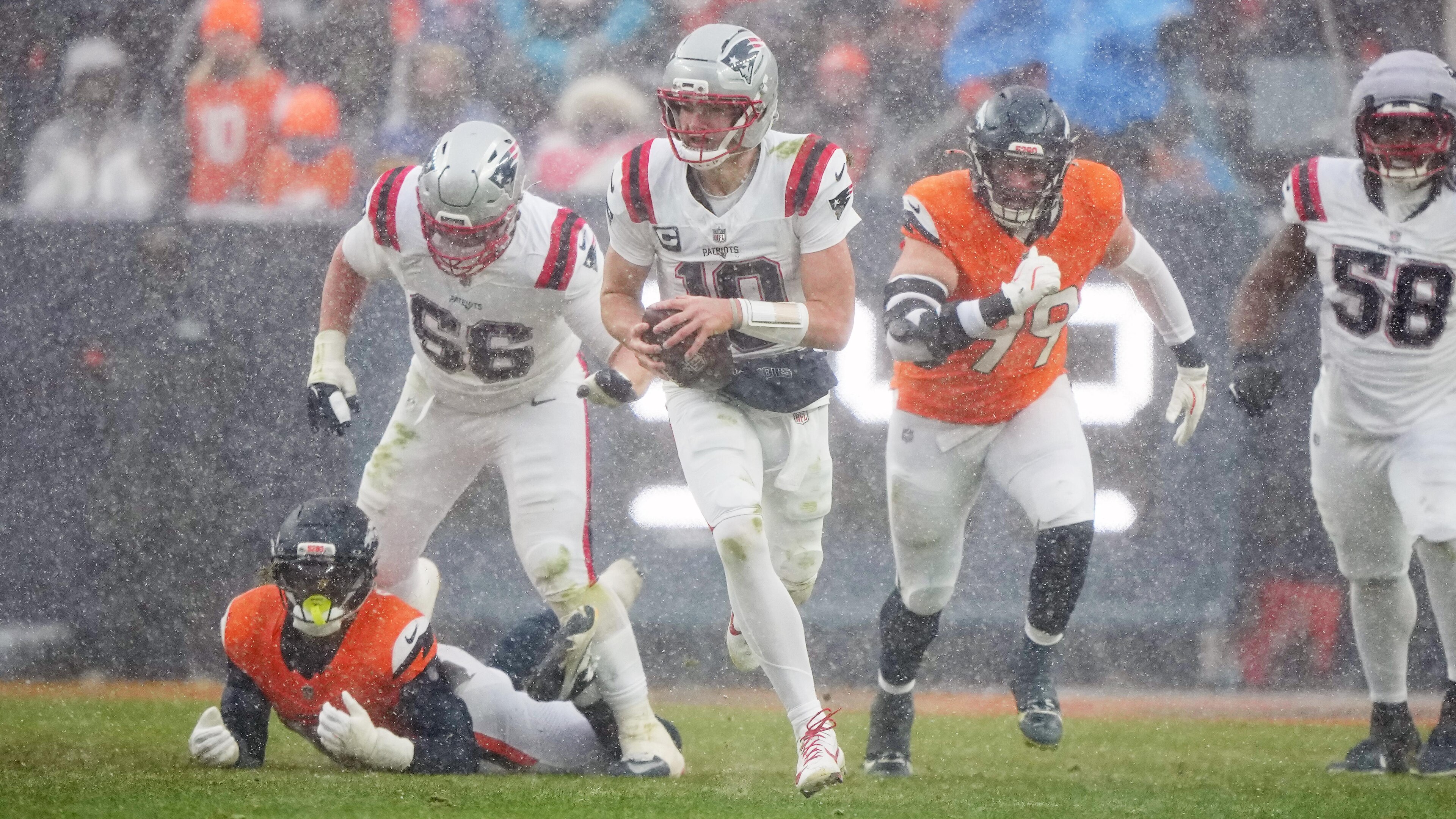 Patriots Broncos Football