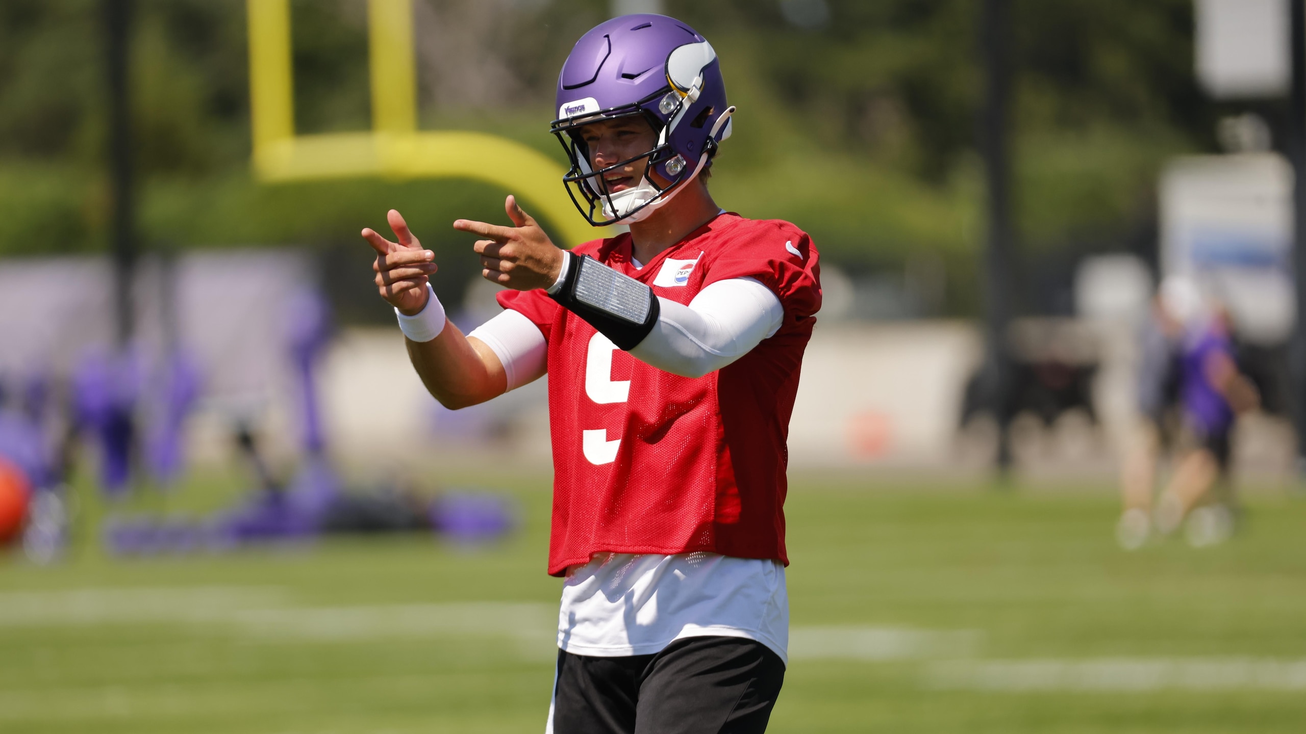 Vikings Camp Football