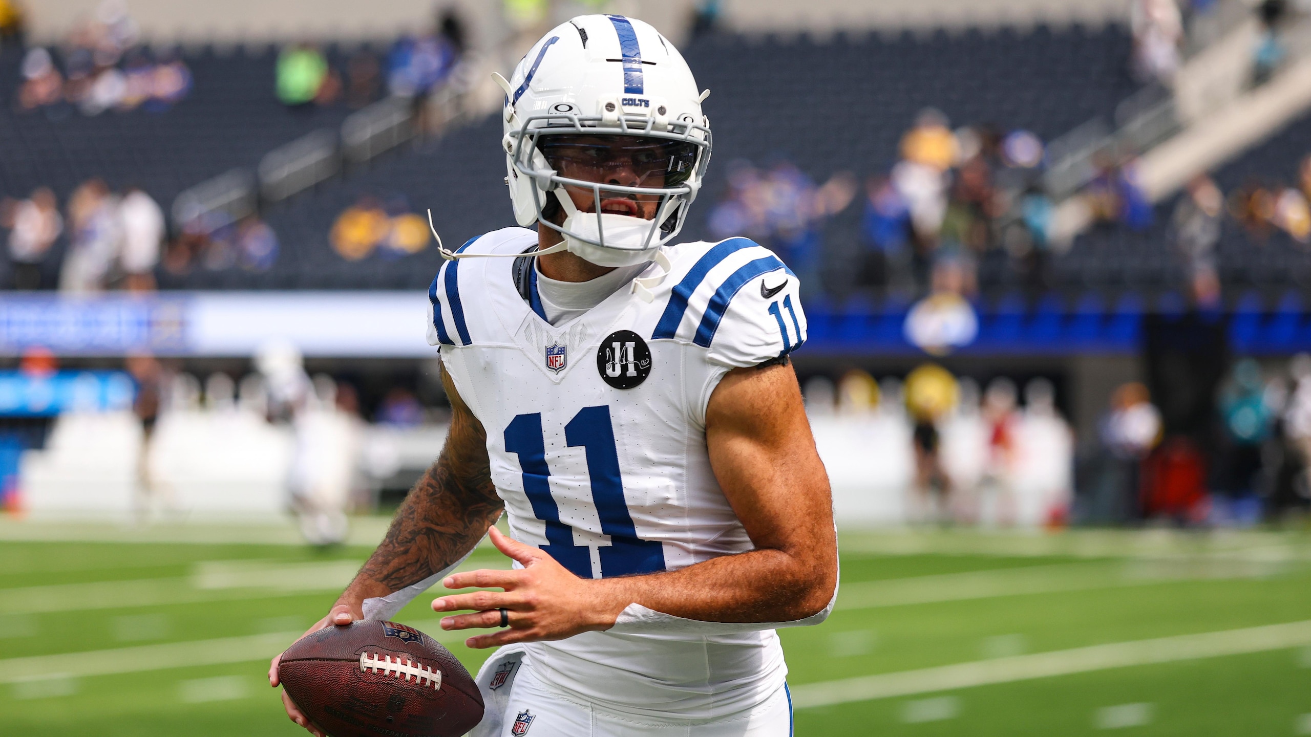 Colts Rams Football
