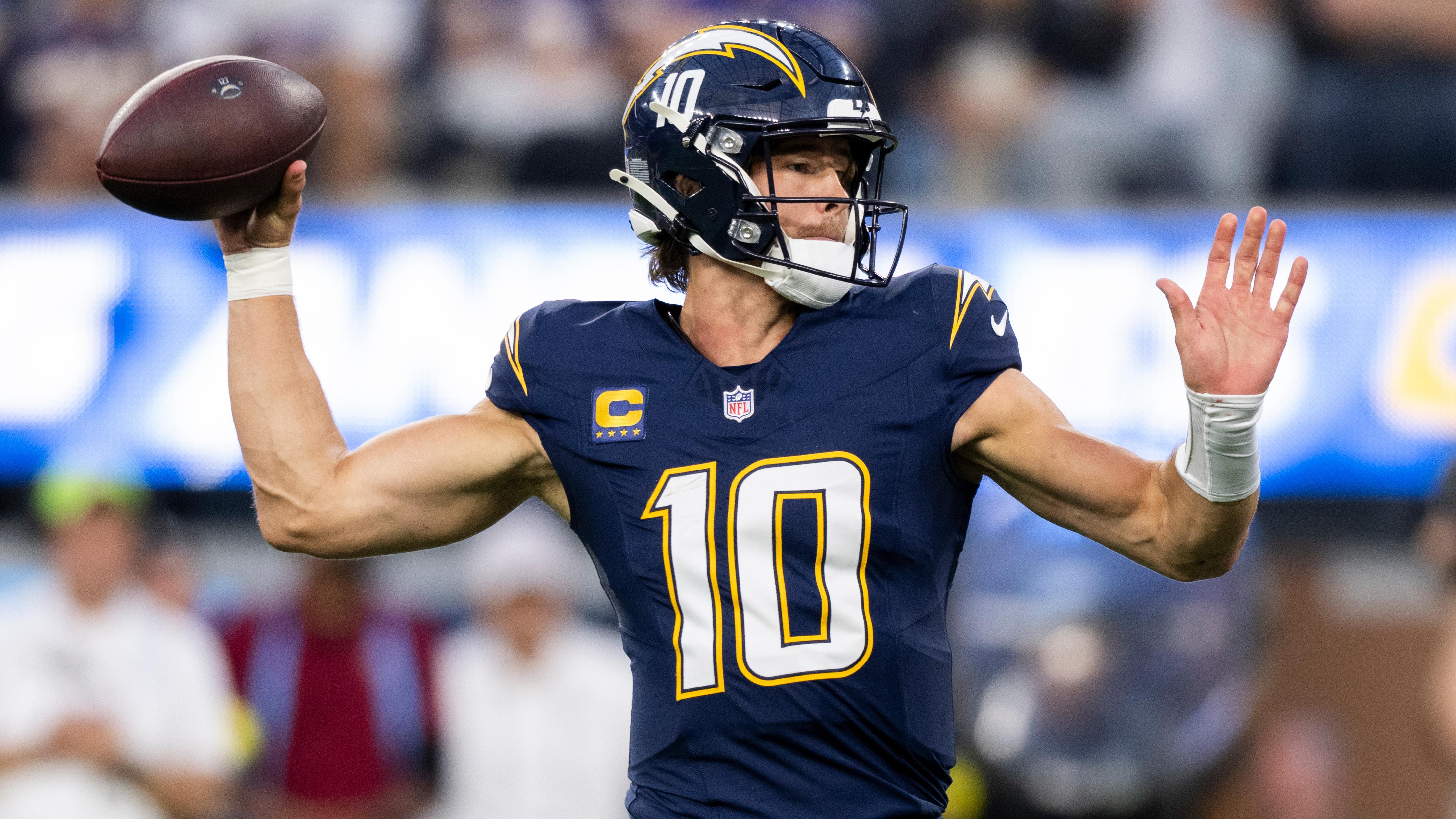 Vikings Chargers Football