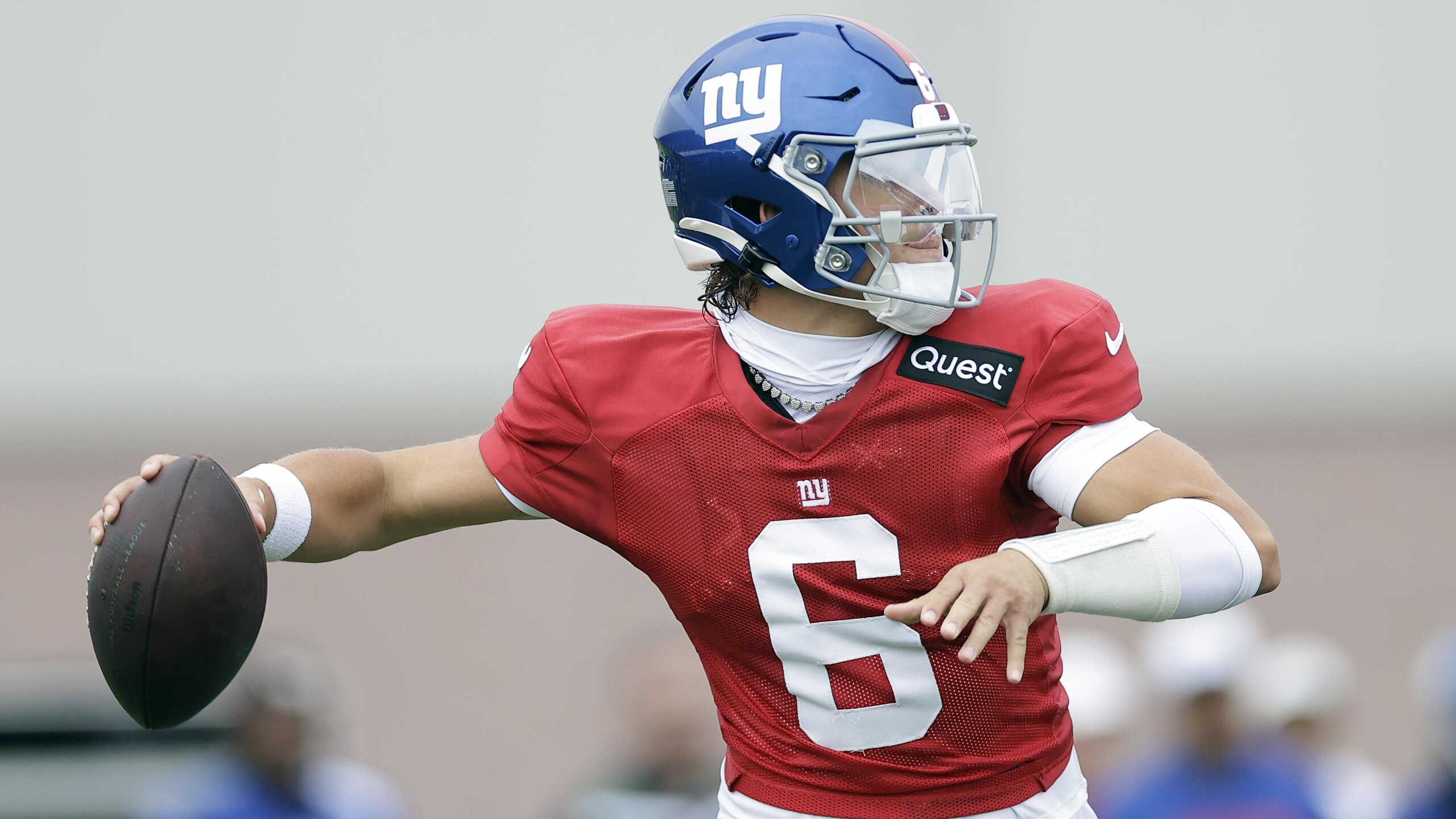 Giants Camp Football