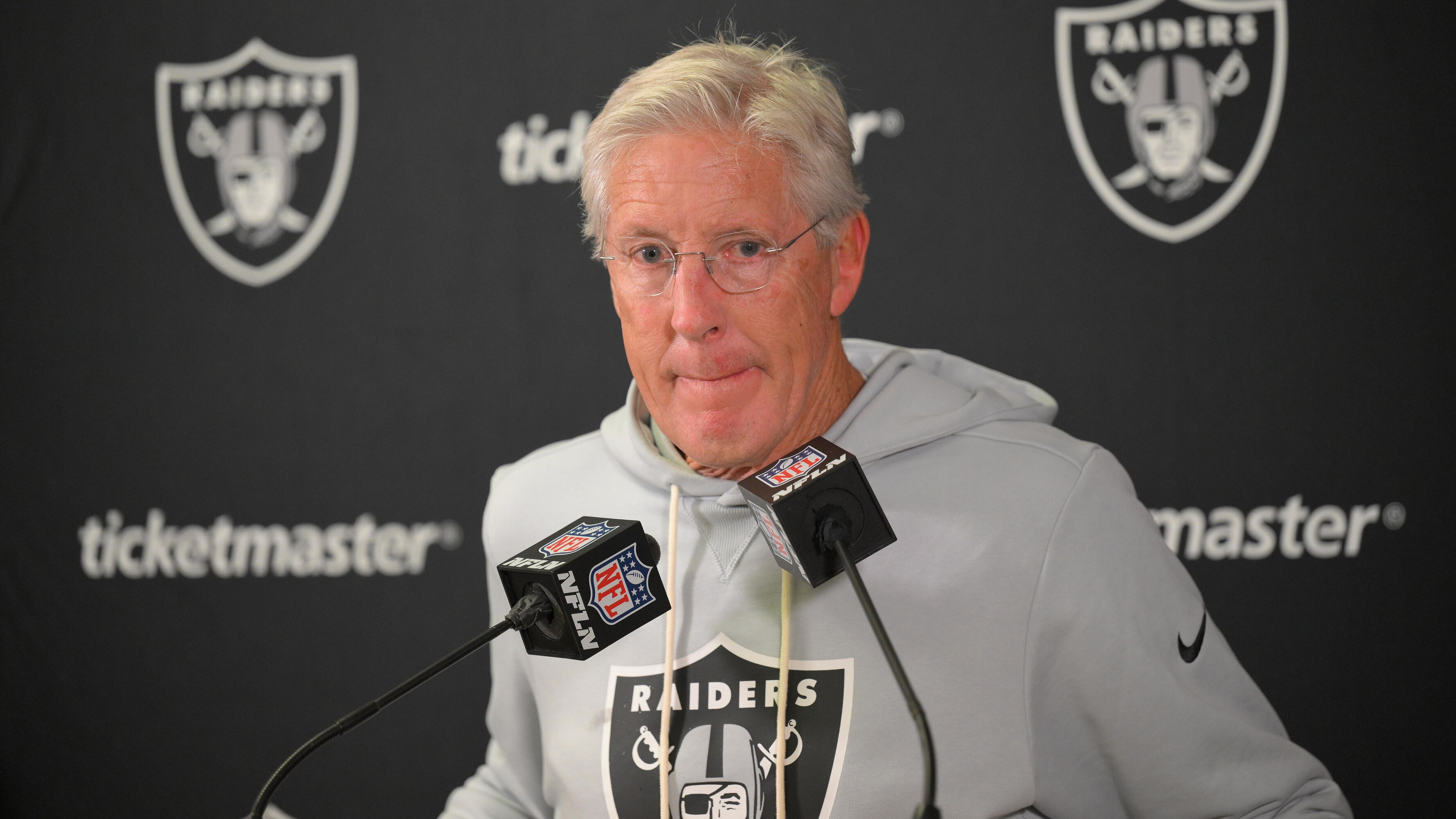 Pete Carroll #39 s Raiders Reportedly Prefer to Wait on Trades Roster