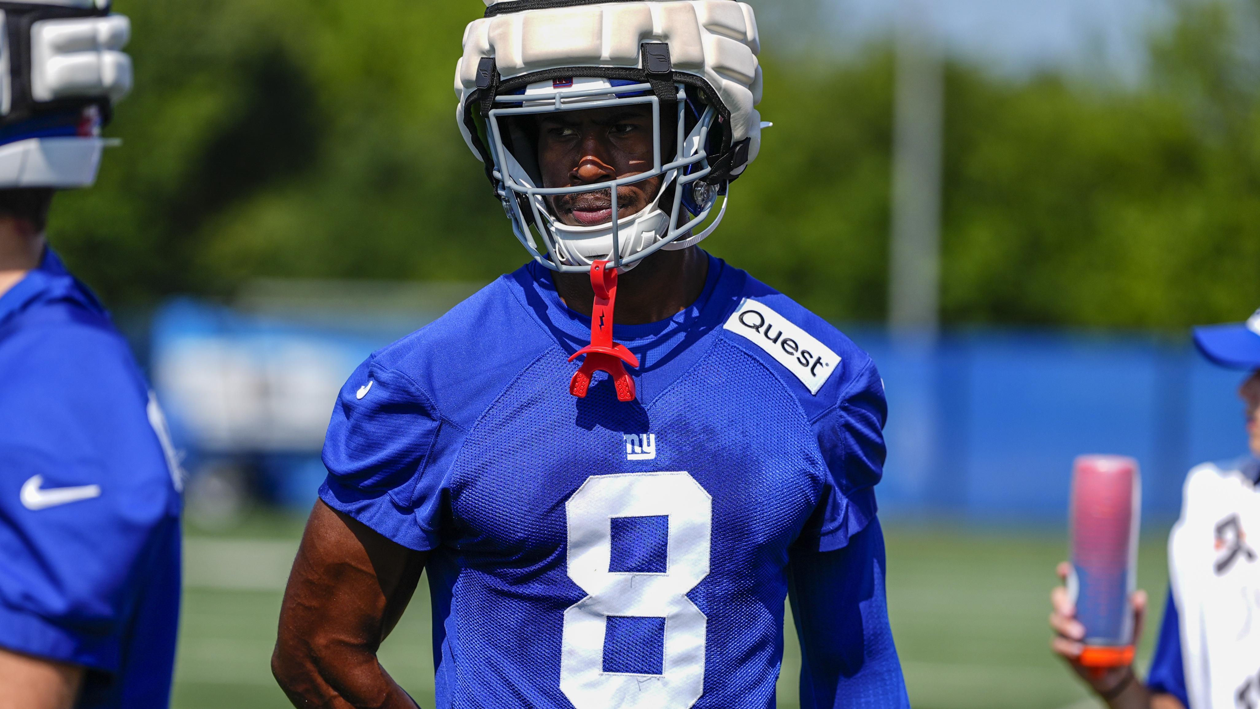 Giants Camp Football