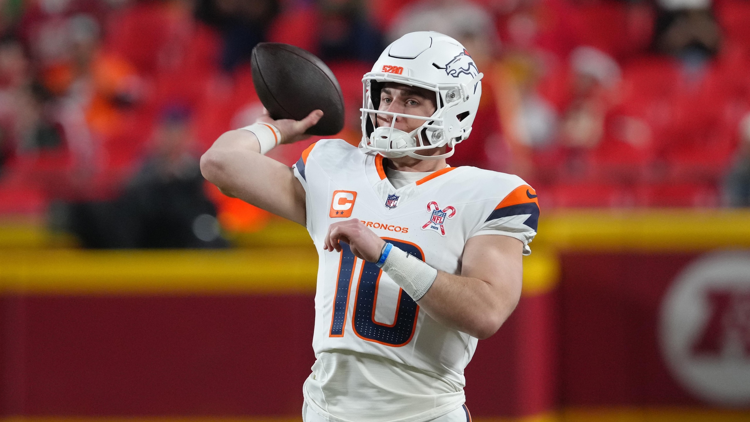 Broncos Chiefs Football