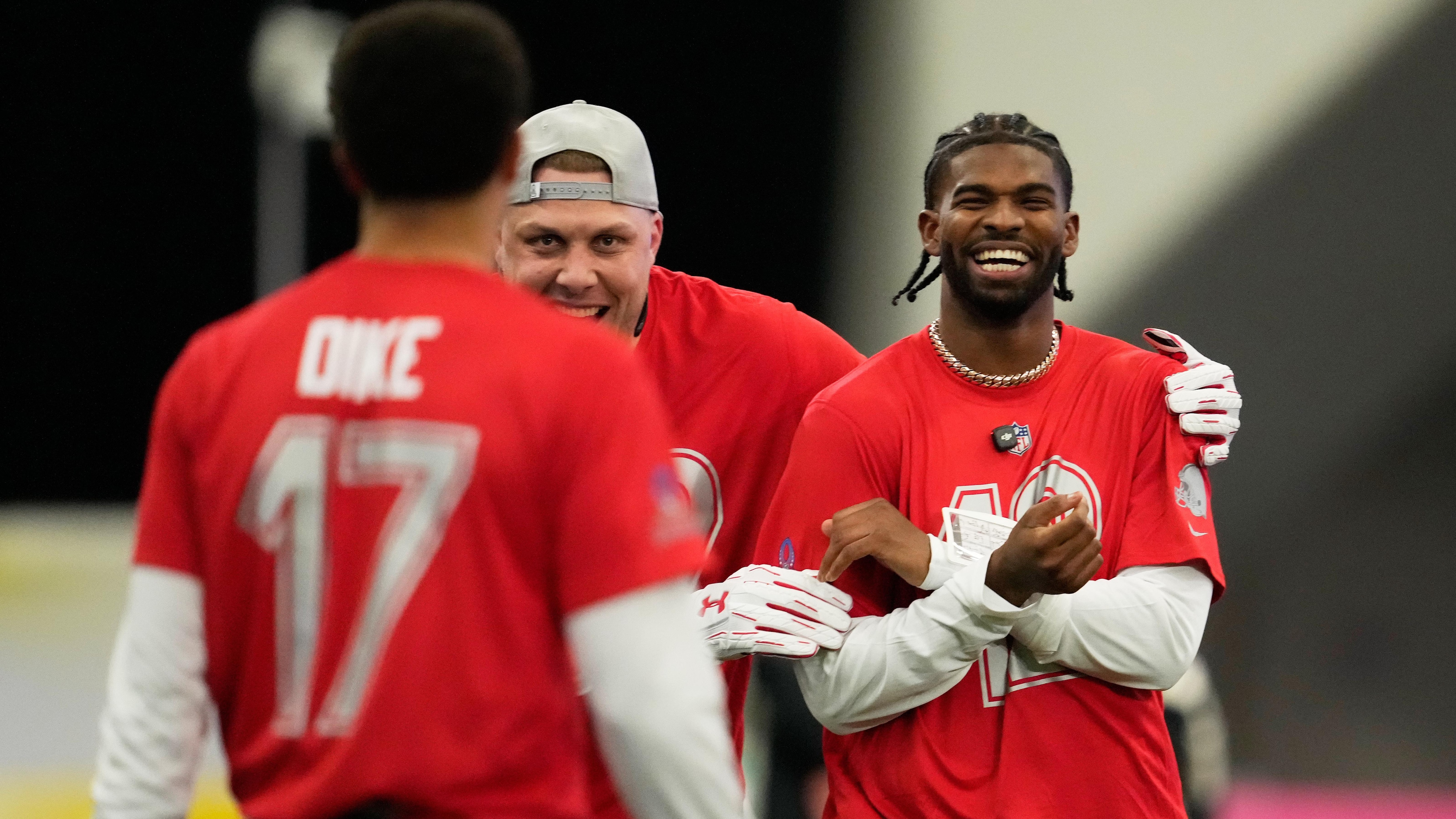 Shedeur Sanders Throws to Ja'Marr Chase, More at 2026 NFL Pro Bowl Games  Practice on Video