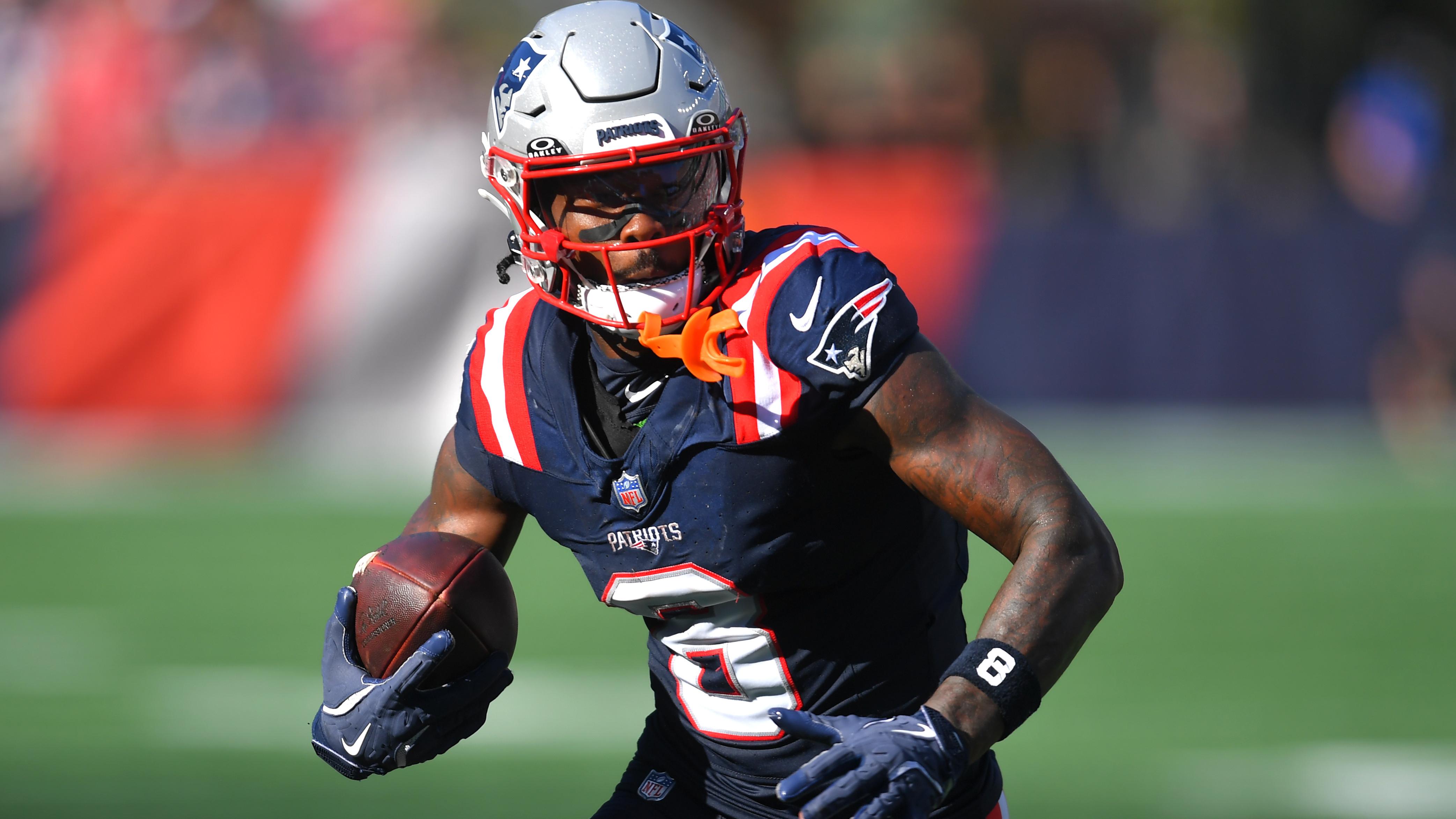 Panthers Patriots Football