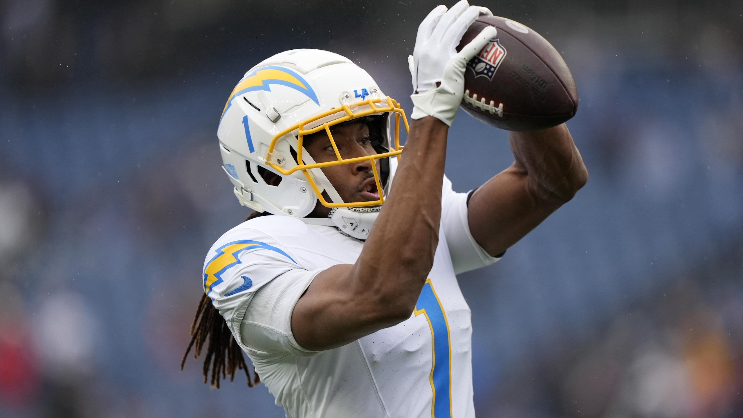 Chargers Patriots Football