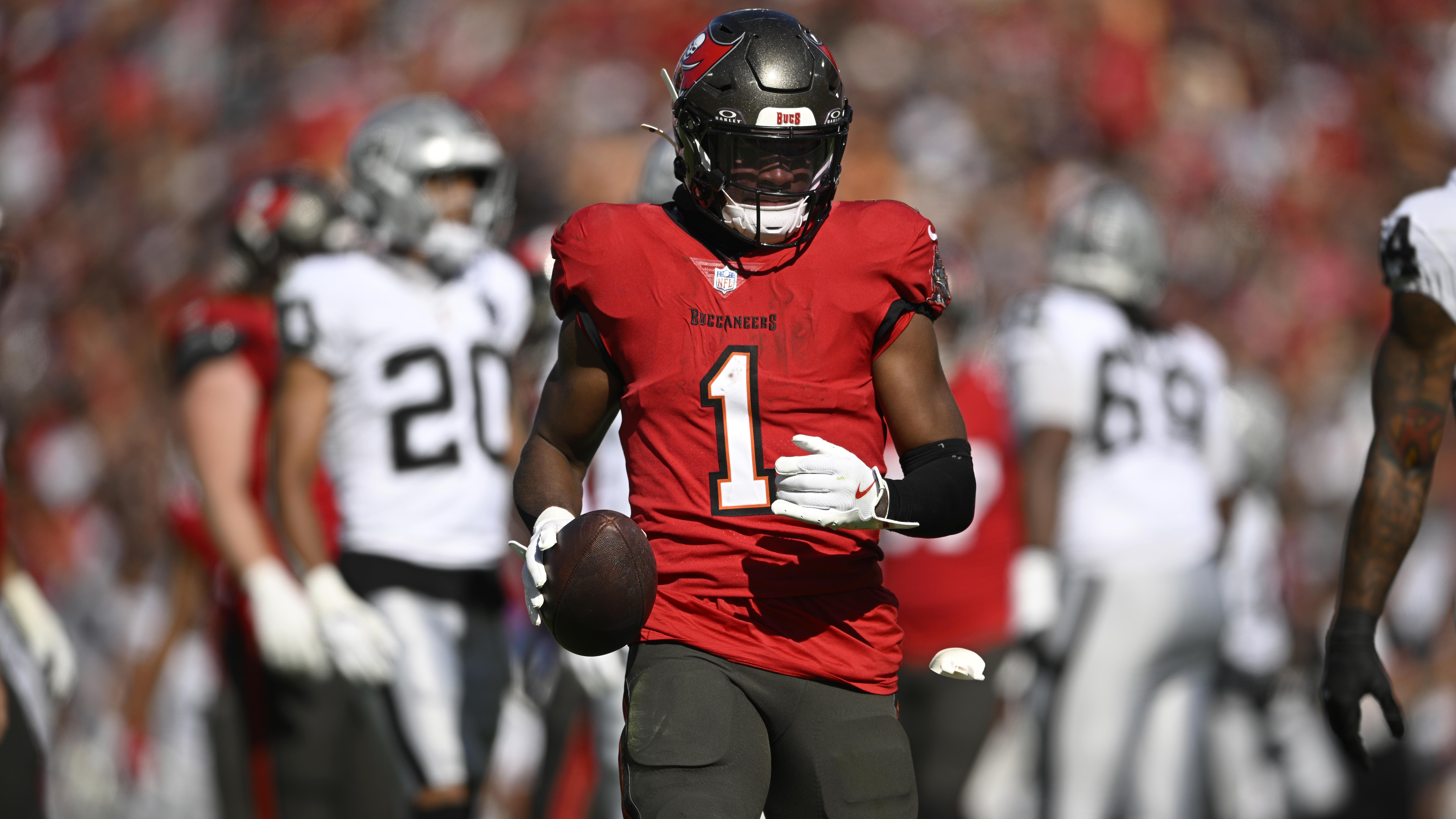 Raiders Buccaneers Football