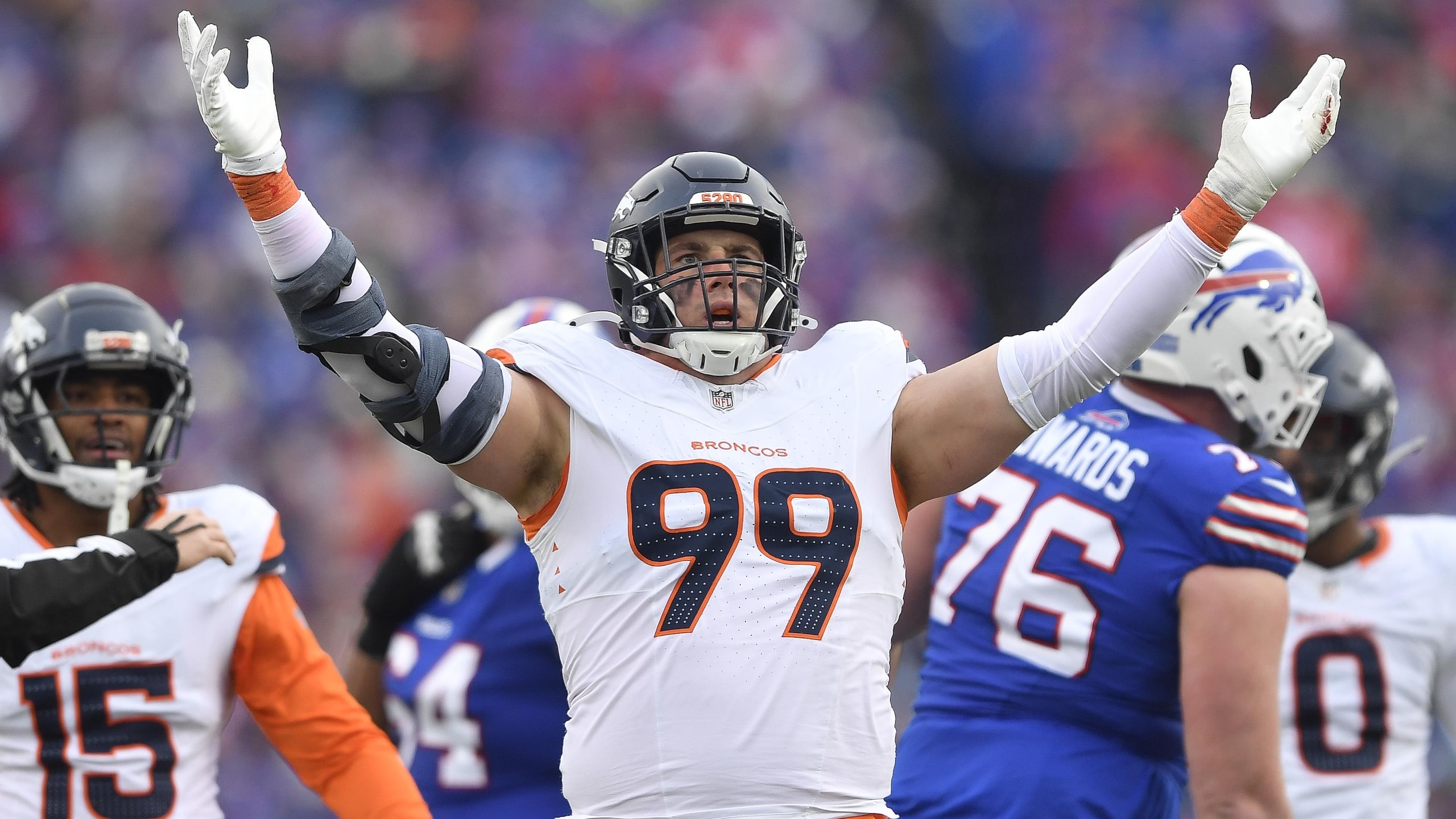Broncos Bills Football