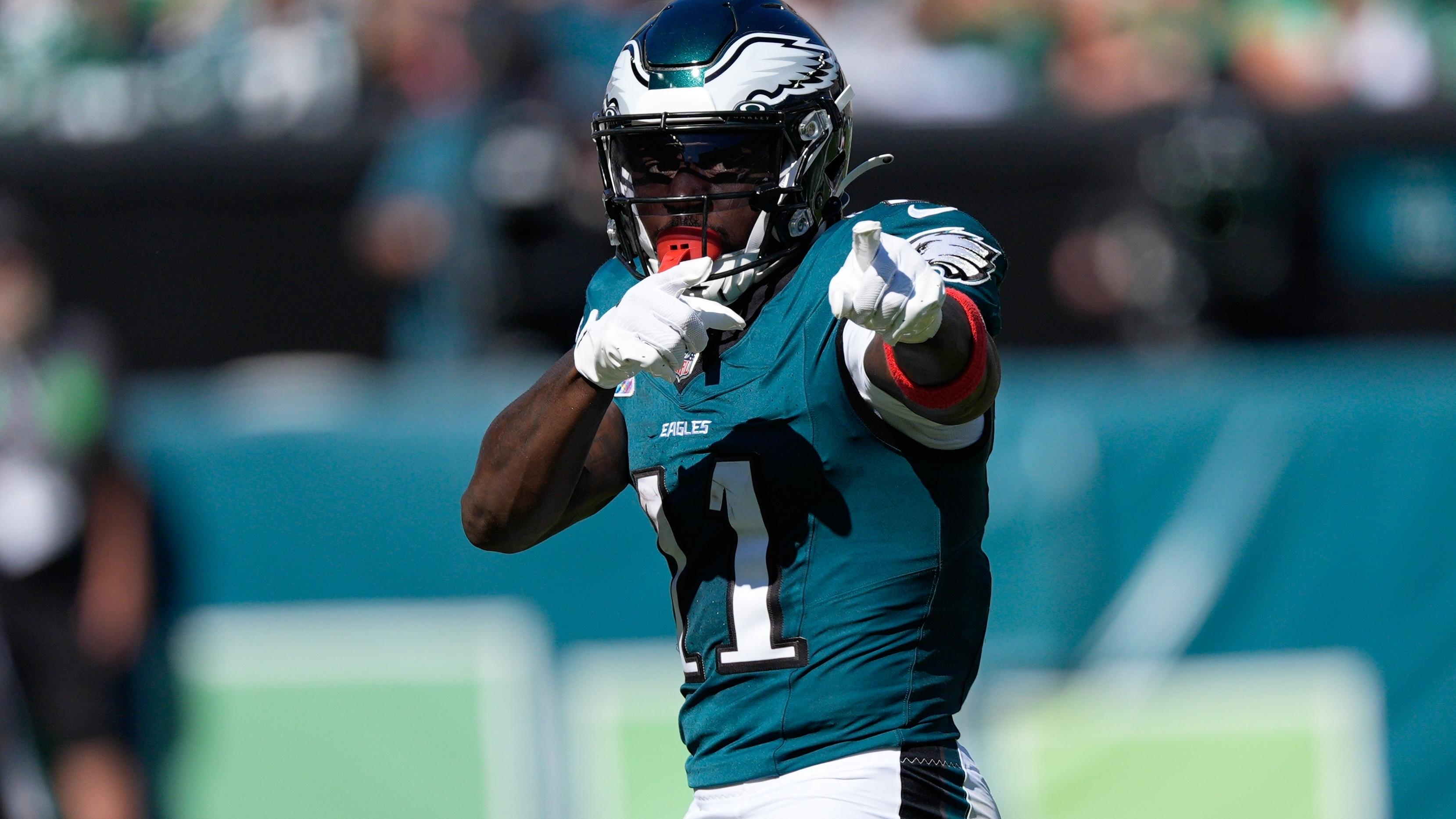Broncos Eagles Football