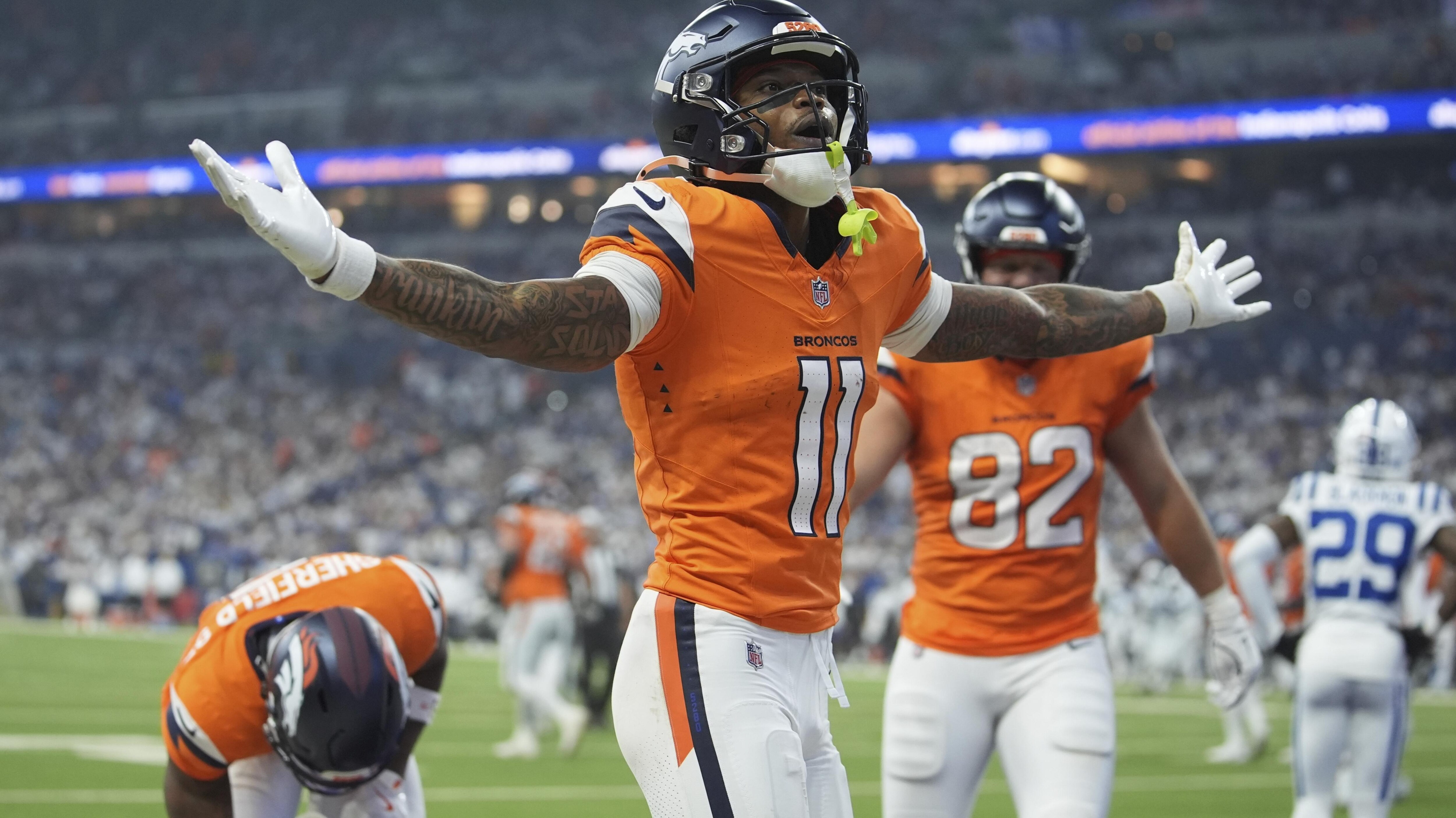 Broncos Colts Football