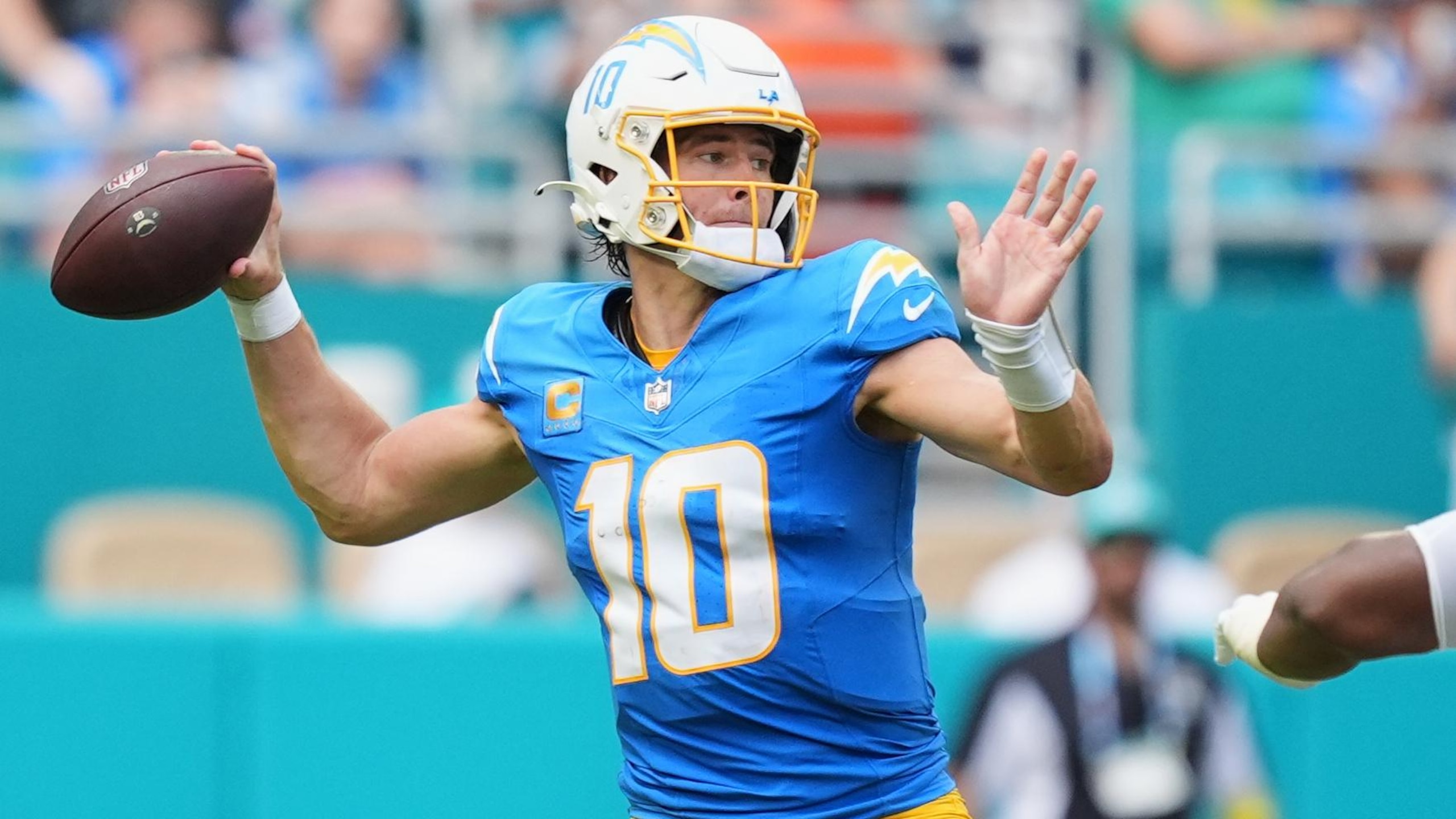 Chargers Dolphins Football