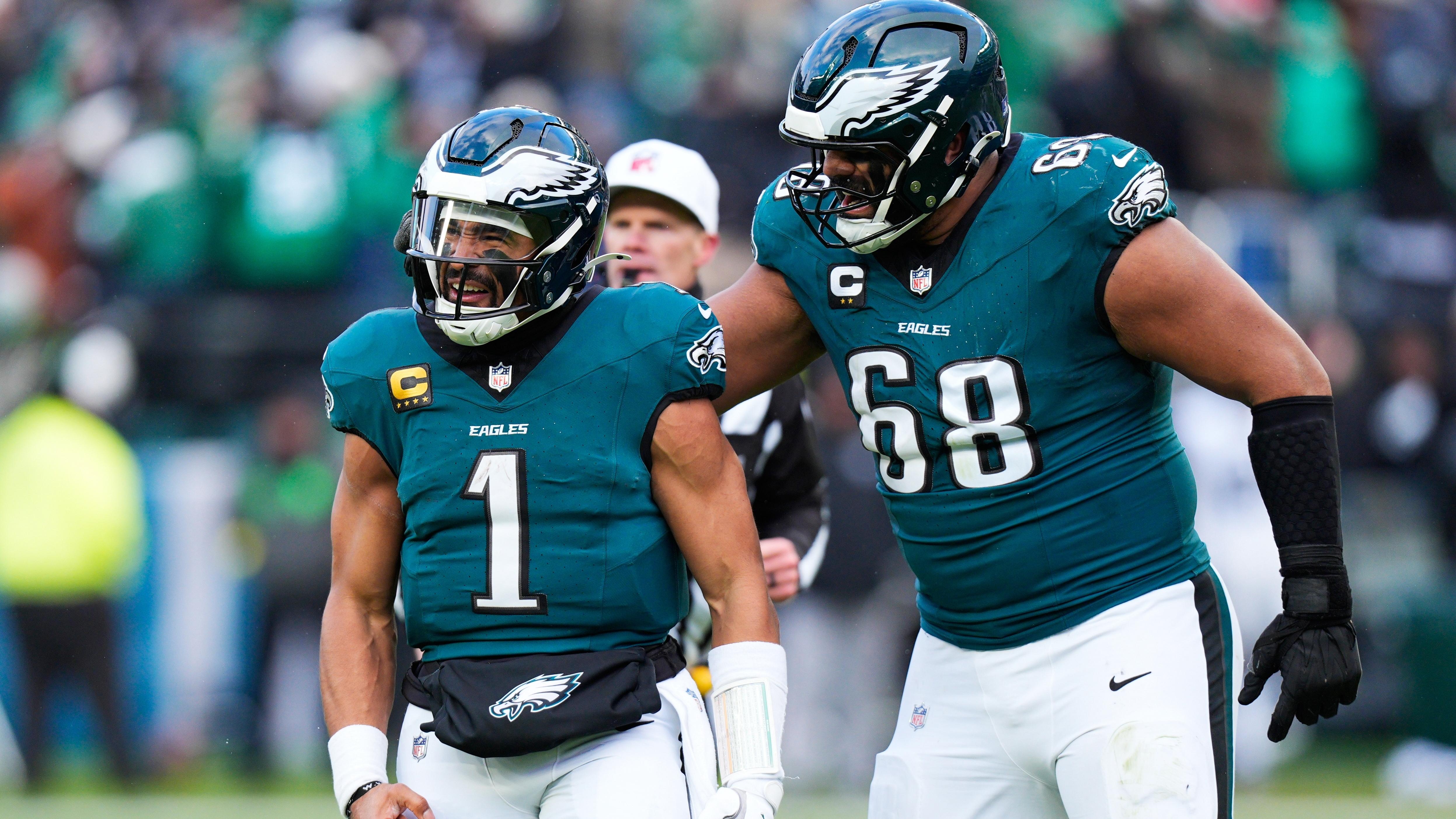 Raiders Eagles Football