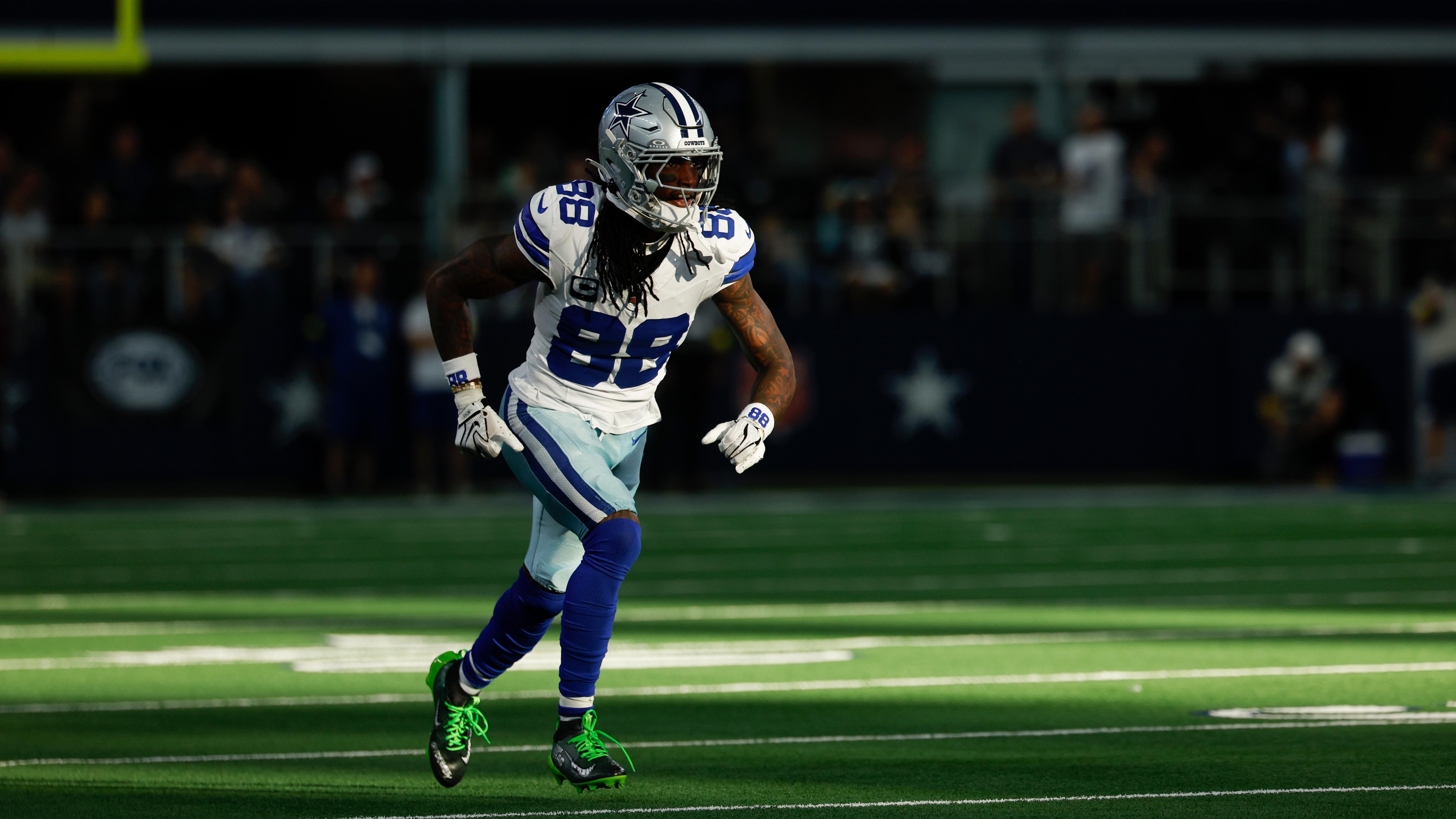 Cowboys' CeeDee Lamb Gifted Nike Vaporposite Cleats on Silver Platter in Video