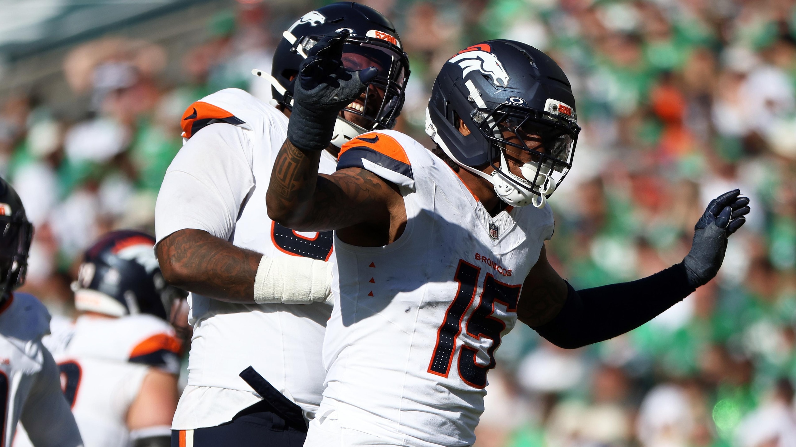 Broncos Eagles Football