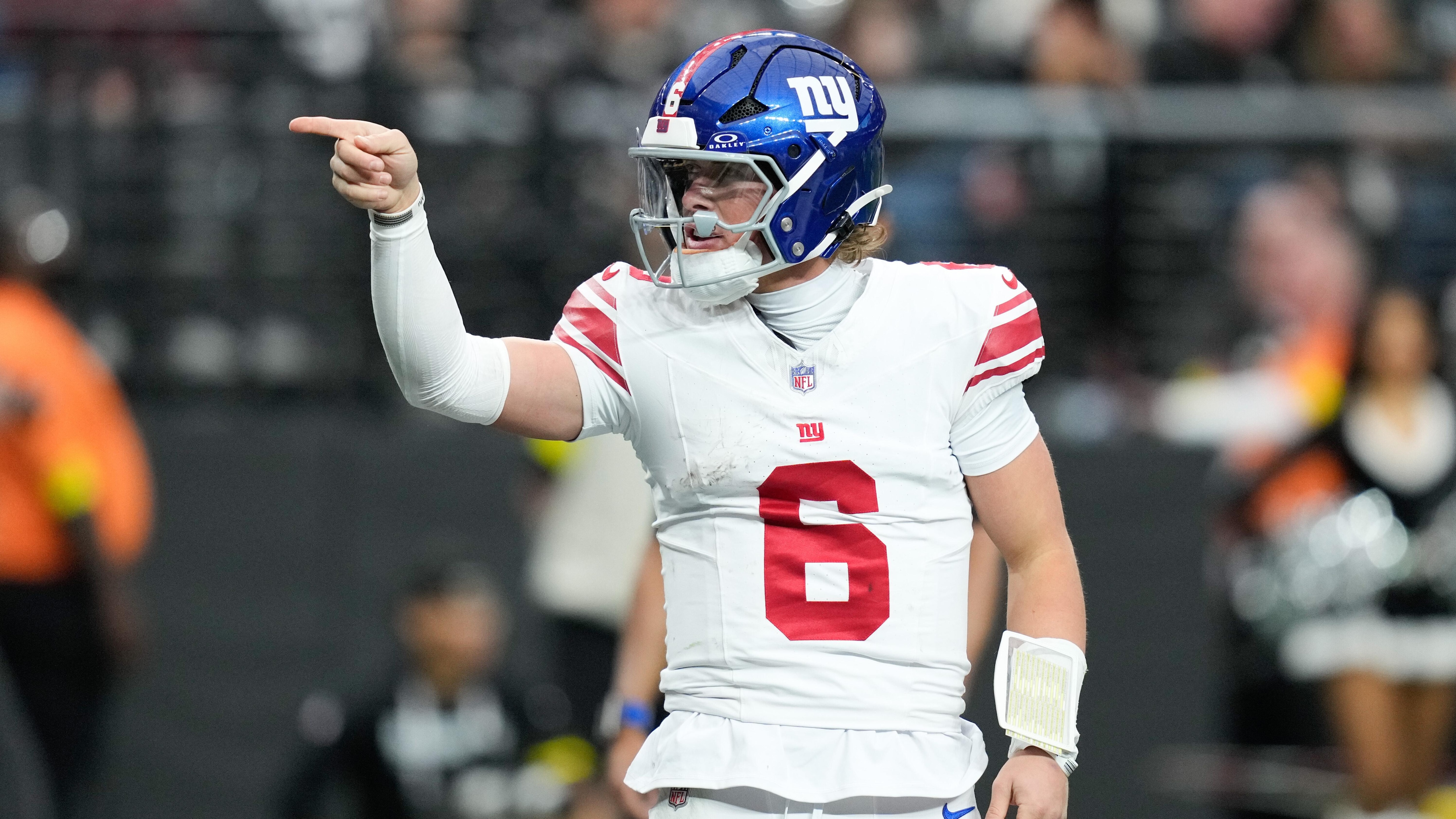 Giants Raiders Football
