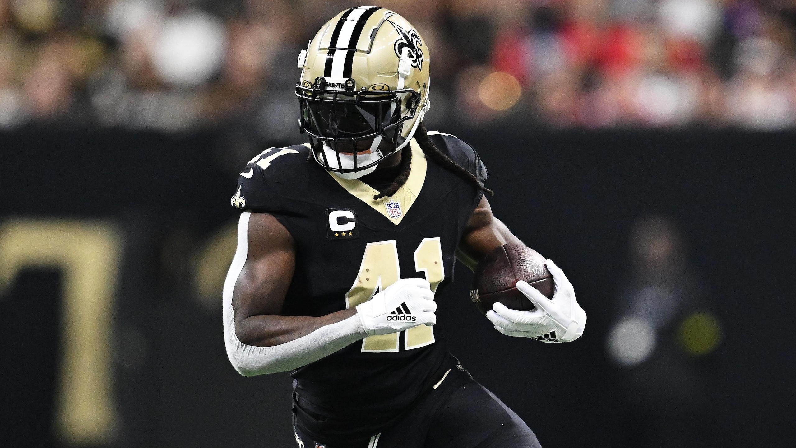 Patriots Saints Football
