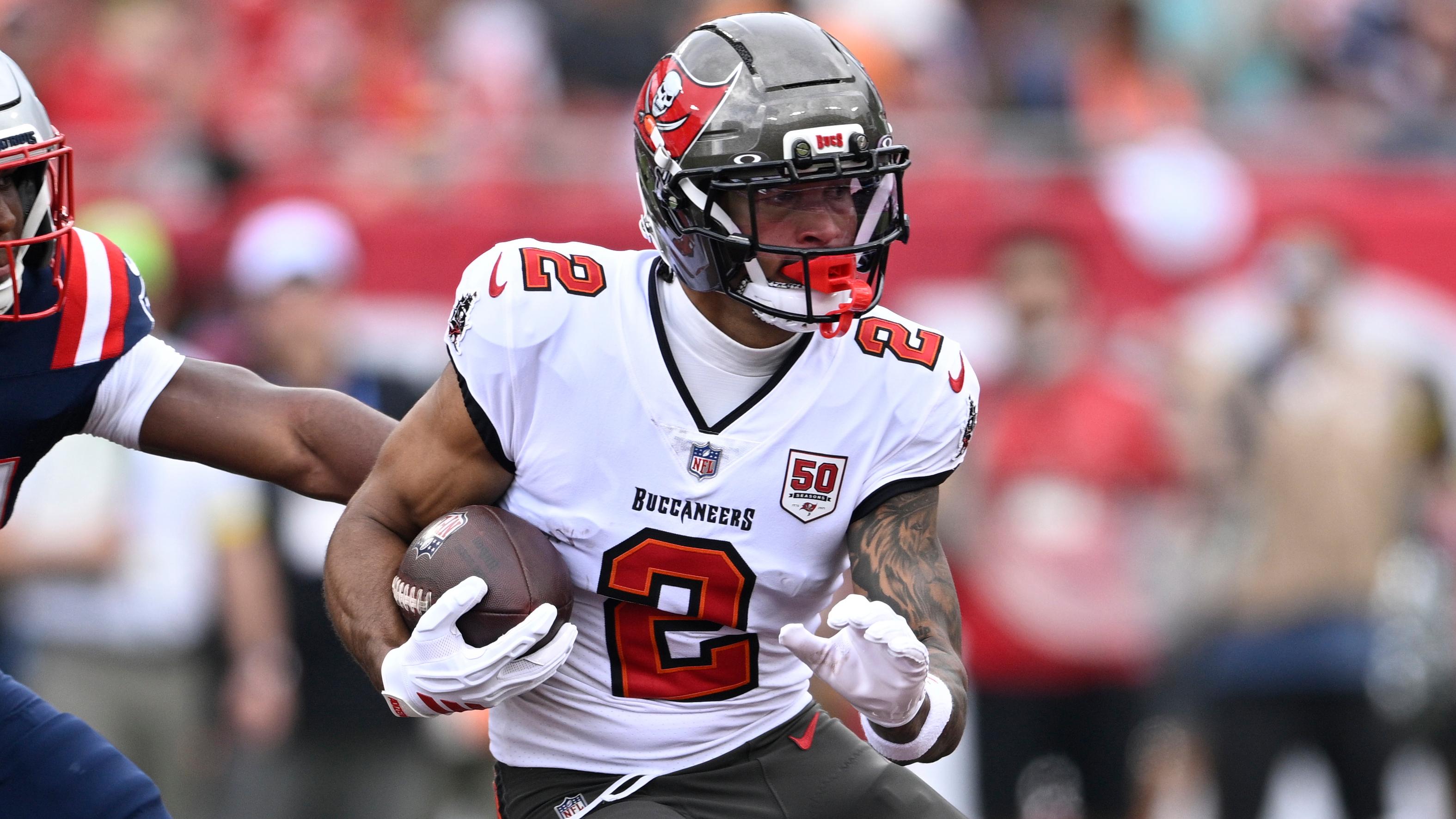 Patriots Buccaneers Football