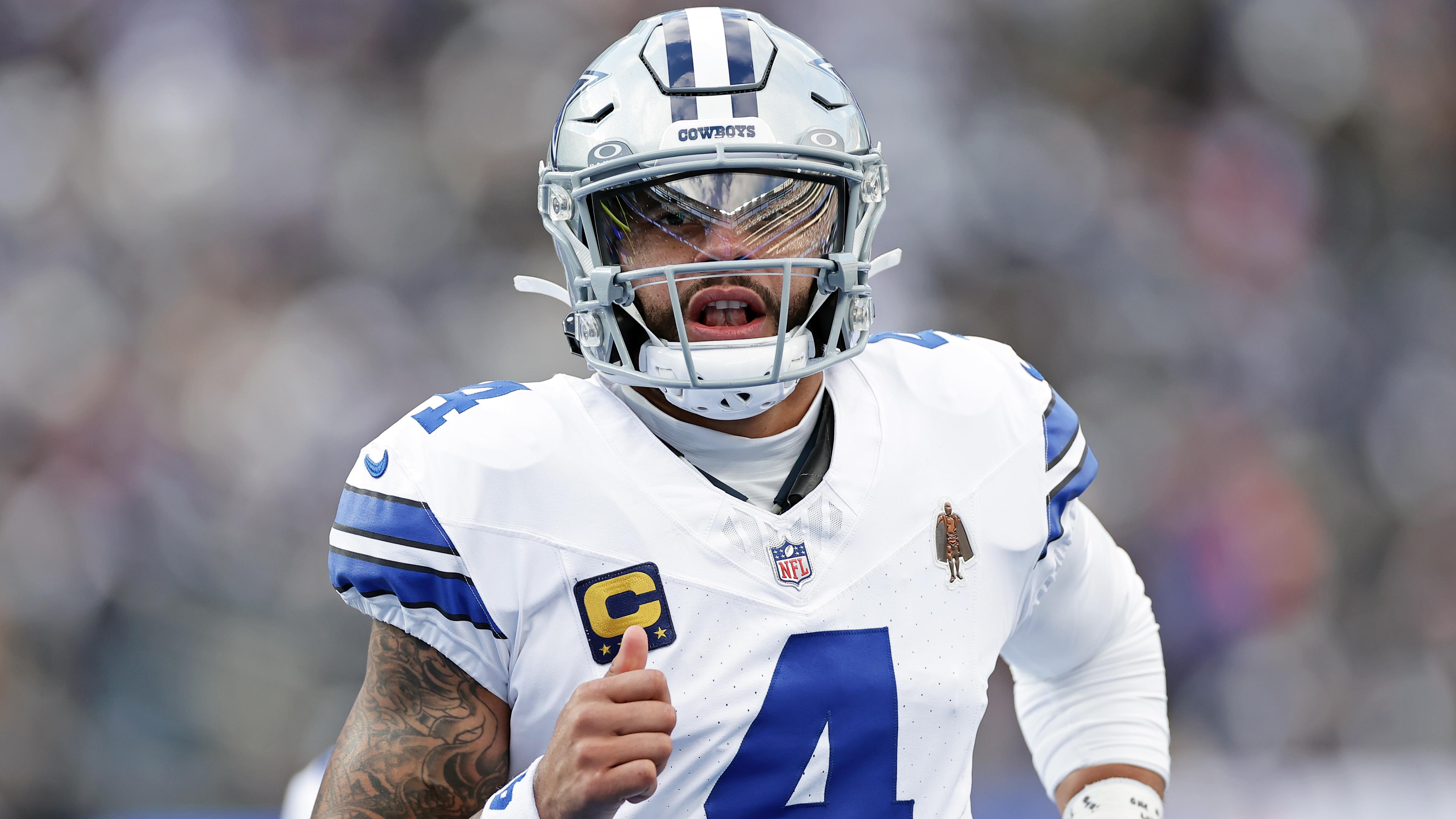 Dak Prescott, star quarterback of the Dallas Cowboys, left Karoline Leavitt speechless in a shocking moment on live television. When Leavitt belittled Prescott on air, mocking him as “just a football player who knows nothing about politics,” no one expected what would happen next.-gumi