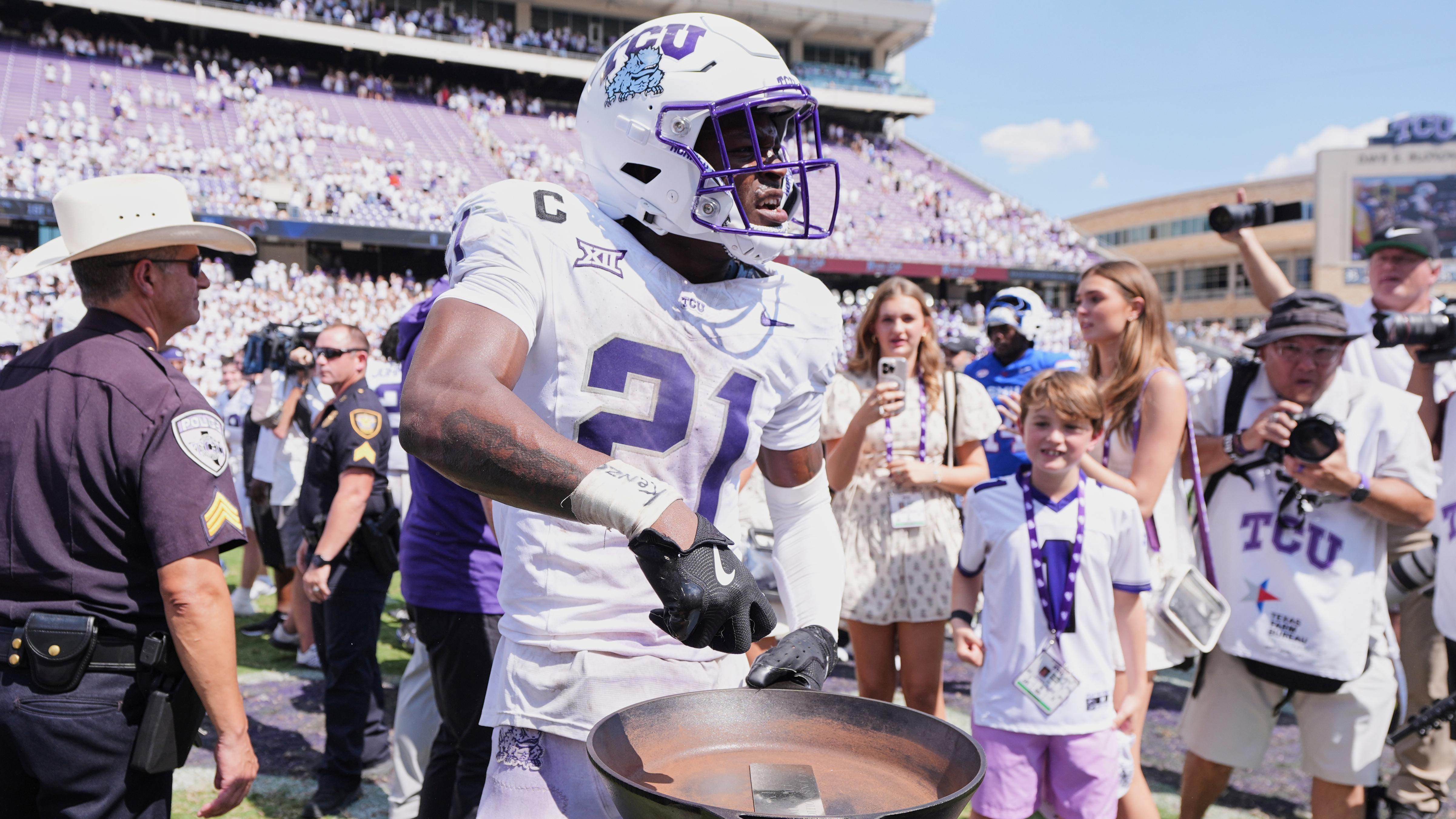 Tradition Glimpse-Rivalry Trophies Football