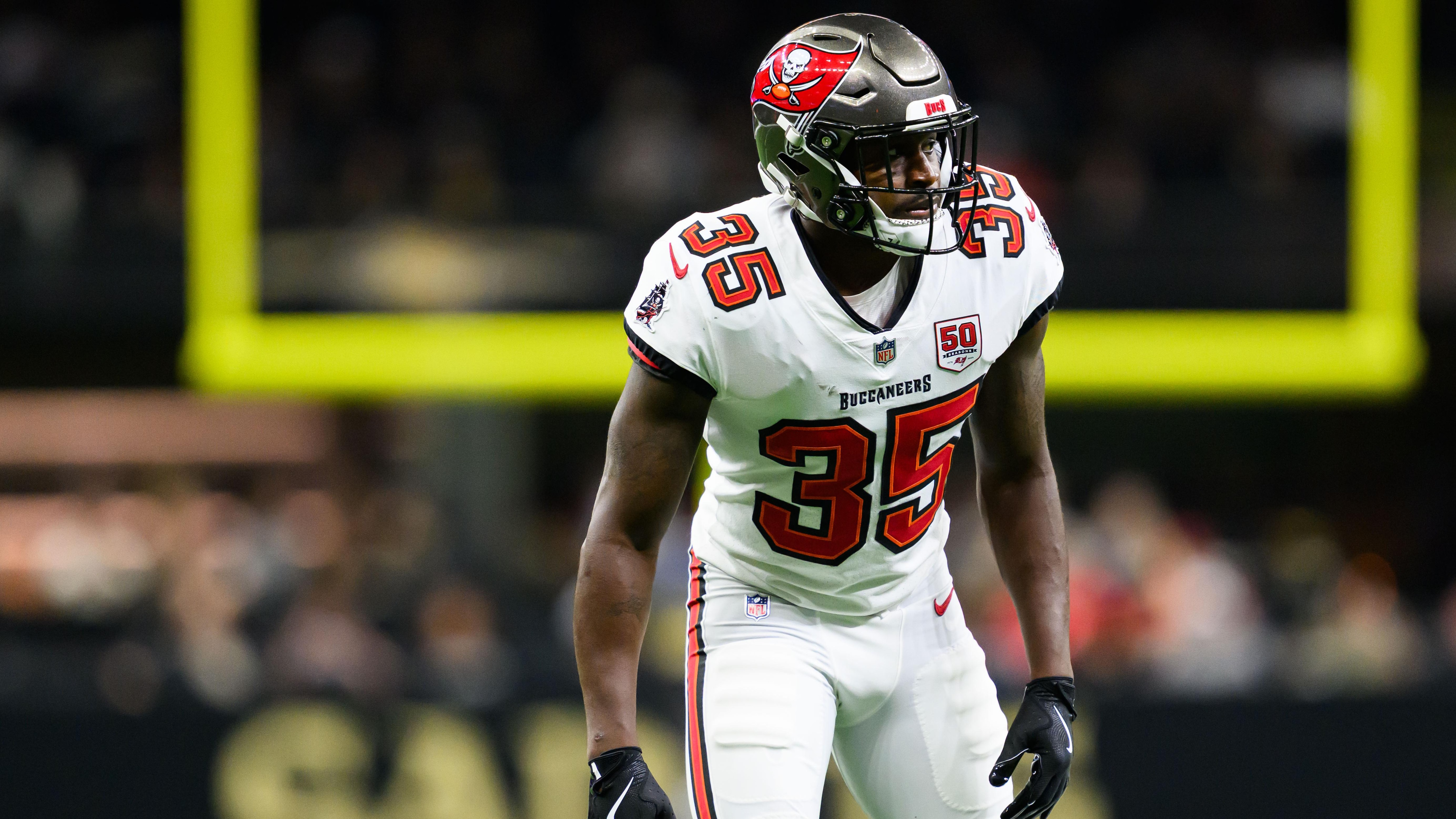 Buccaneers Saints Football