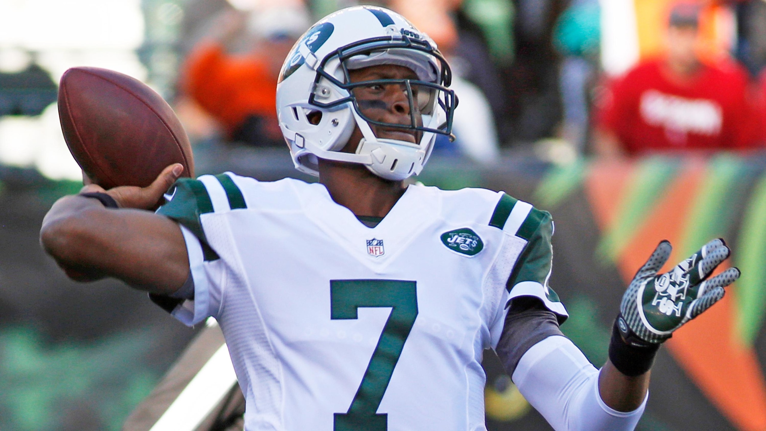 Jets Geno Smith Returns Football